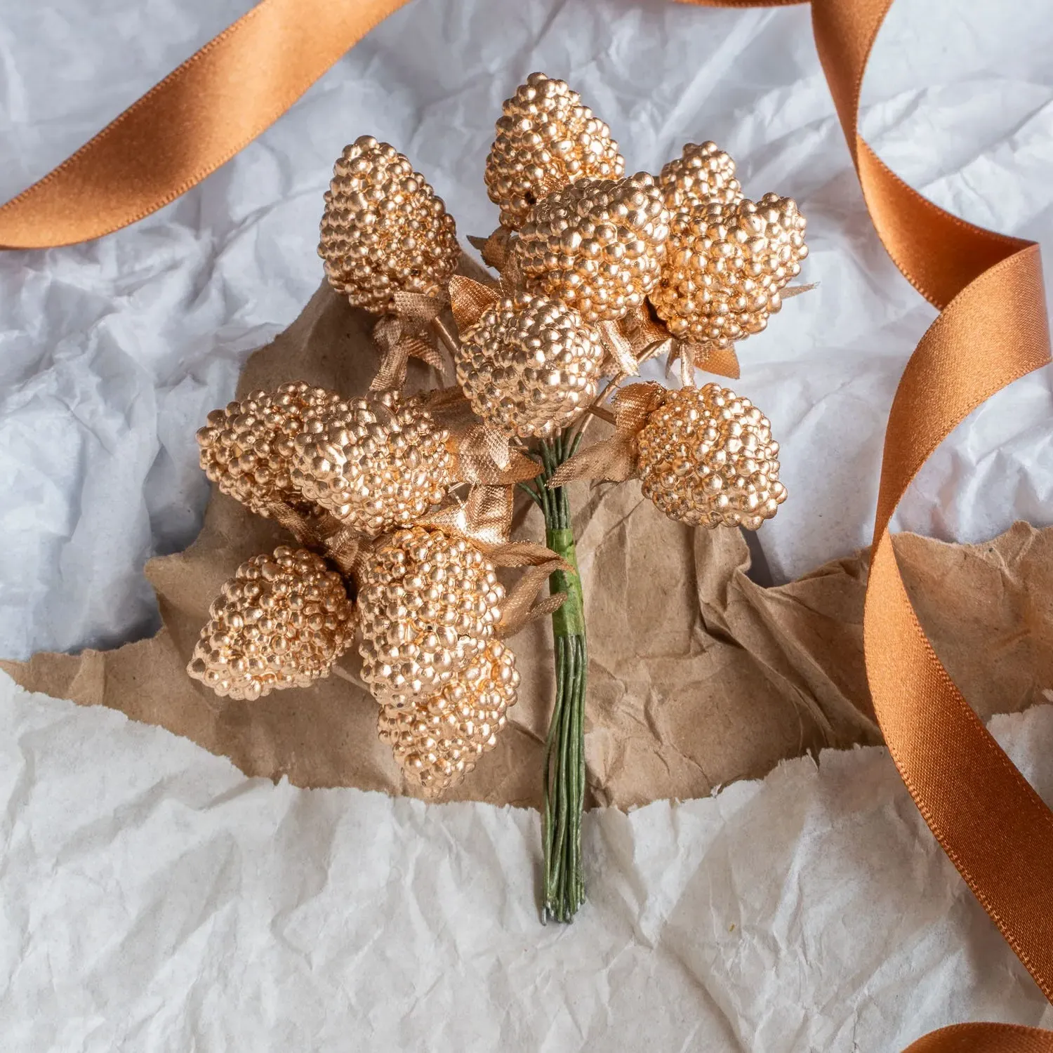 Golden Raspberry Bunch Pick - Gold image