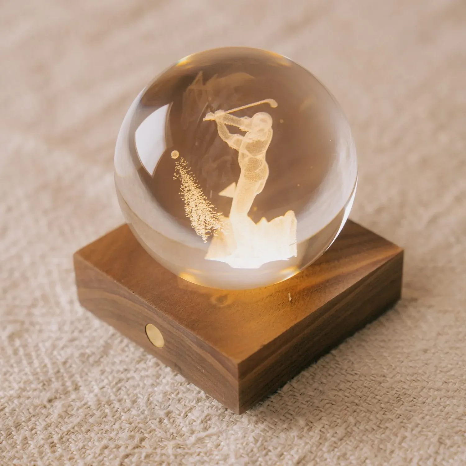 Golfer Crystal Ball Light - Walnut