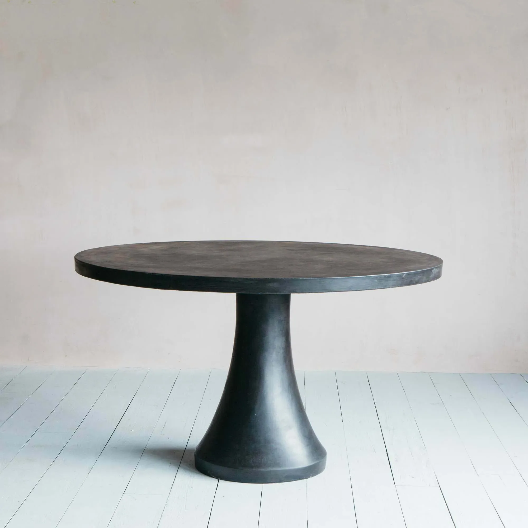 Goswell 4-Seater Round Dining Table - Black, Concrete