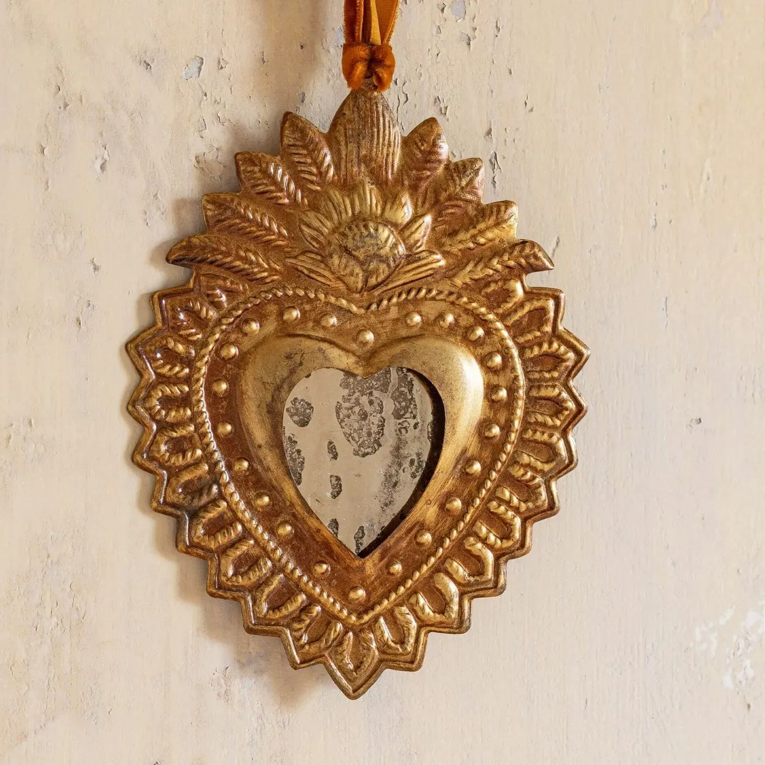 Hanging Heart Mirror Ornament - Iron image