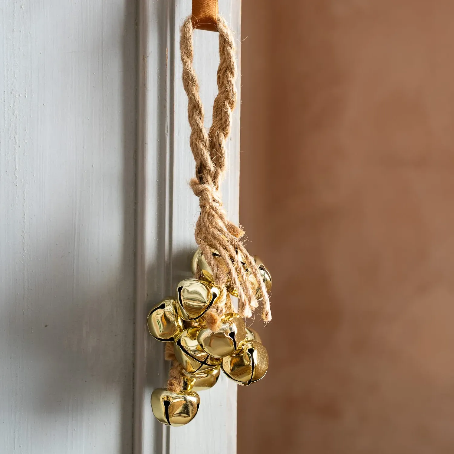 Hanging Jingle Bell Cluster - Gold, Iron