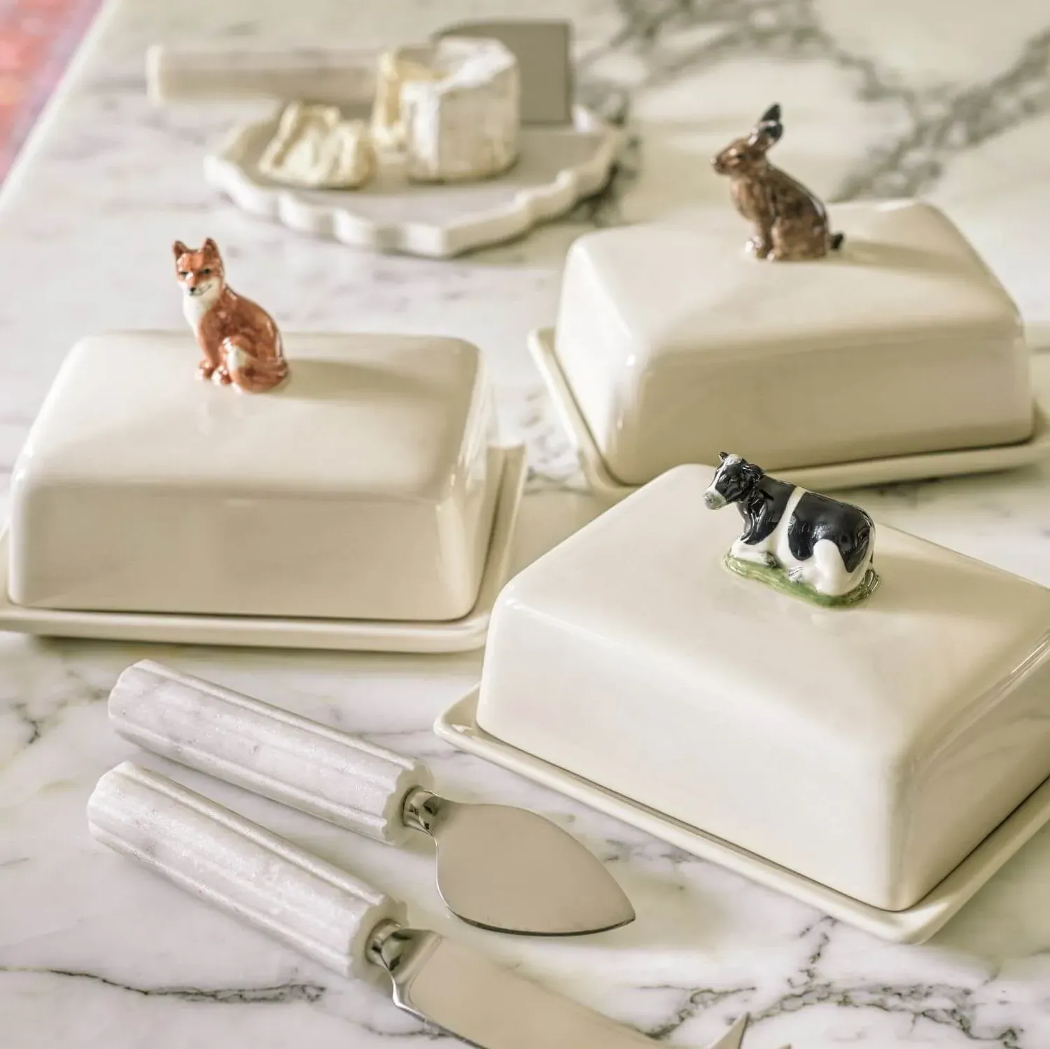 Hare Butter Dish - Off-White, Stoneware image