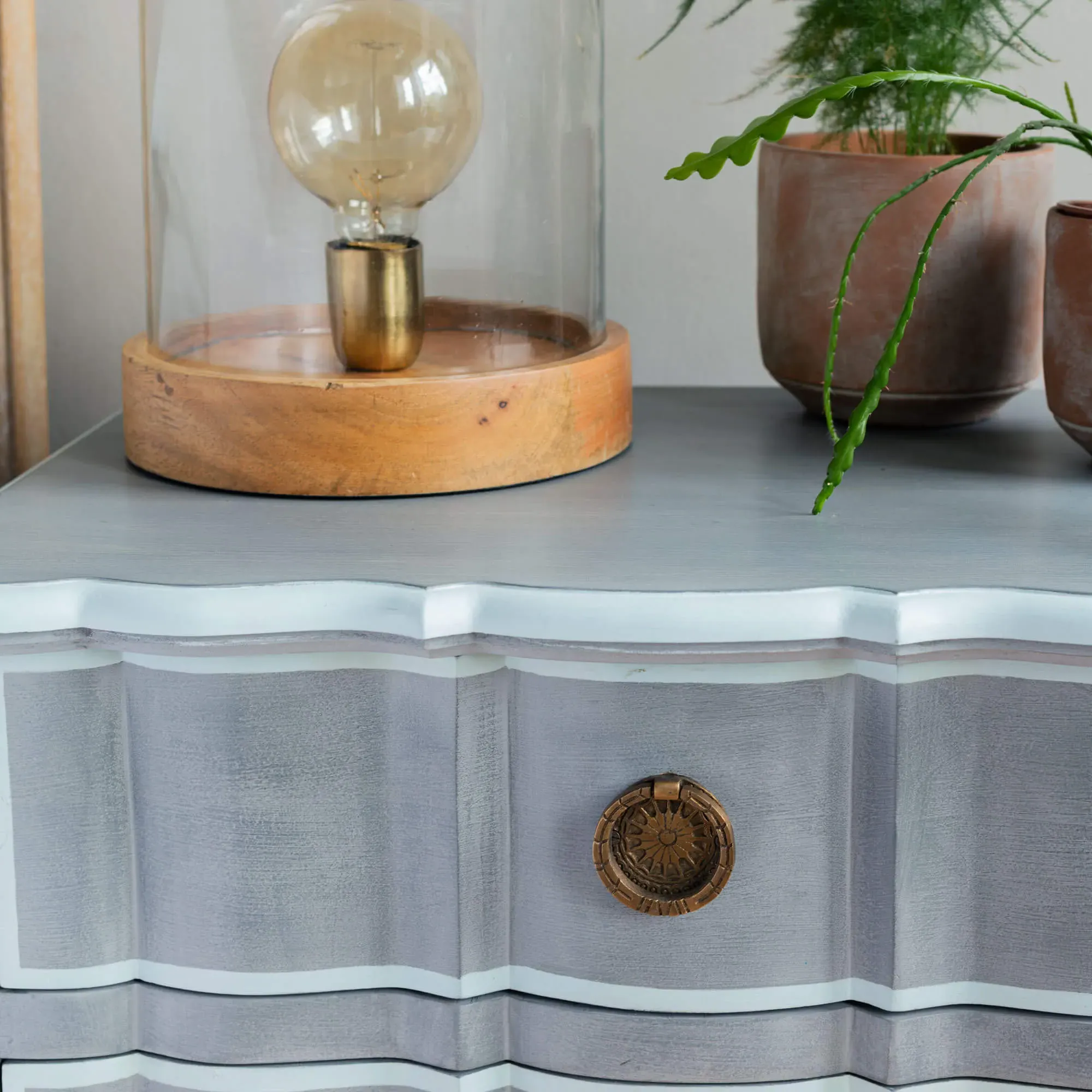 Ile De Re 3-Drawer Bedside Table - Grey, Mango Wood