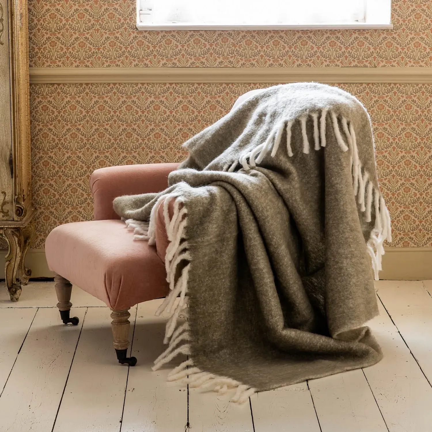 Lambstail Throw - Olive