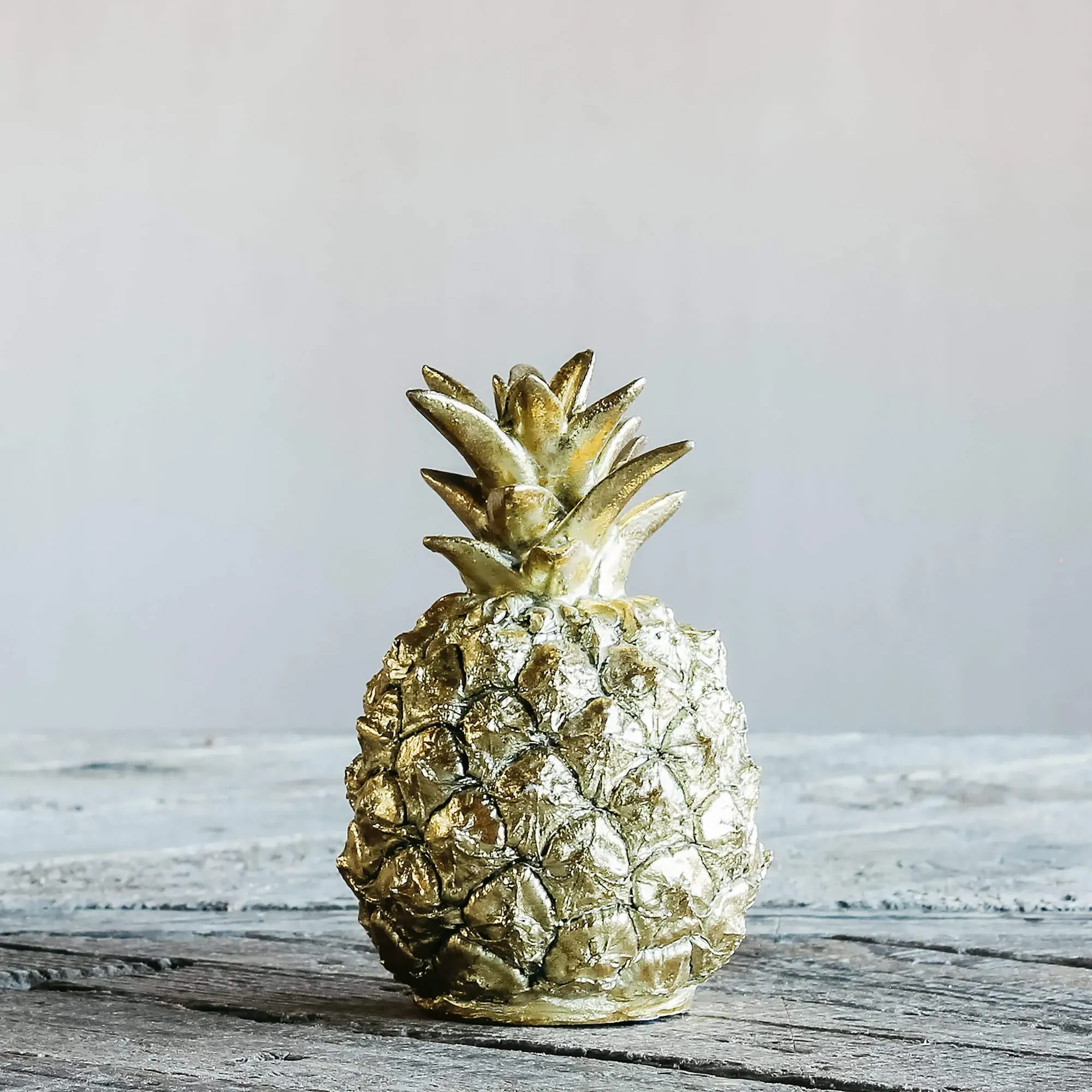 Large Golden Pineapple Decoration - Gold, Resin