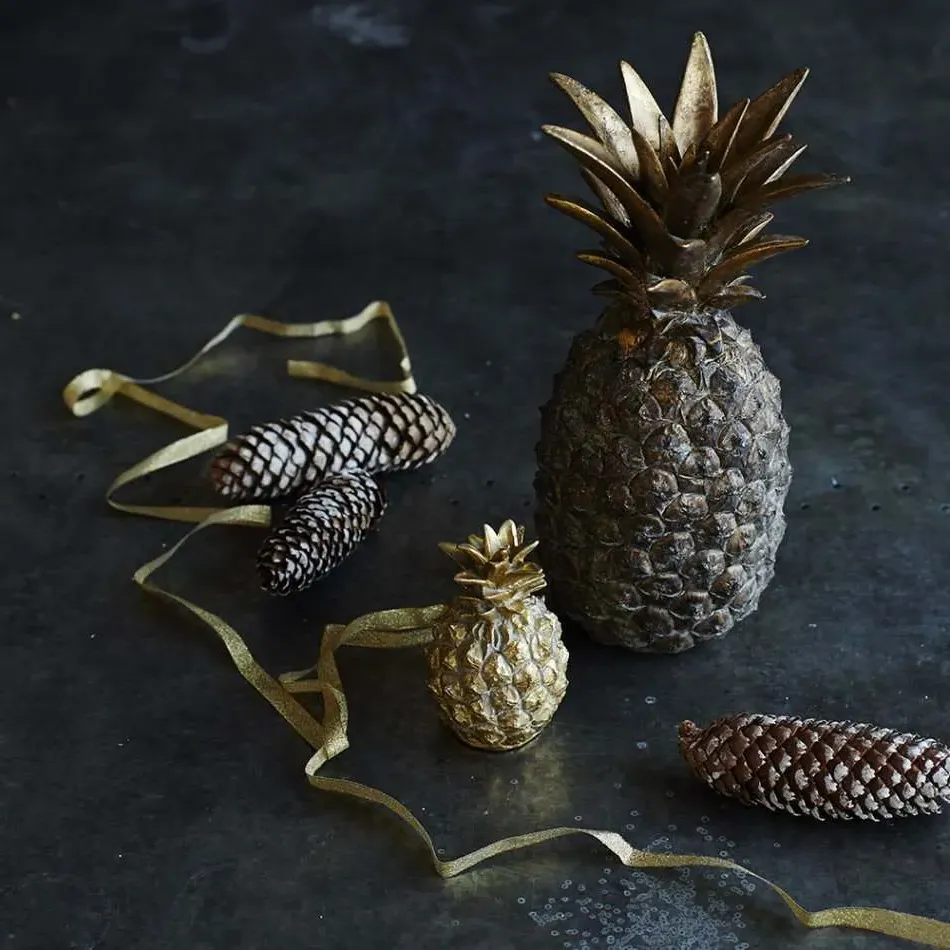 Large Golden Pineapple Decoration - Gold, Resin