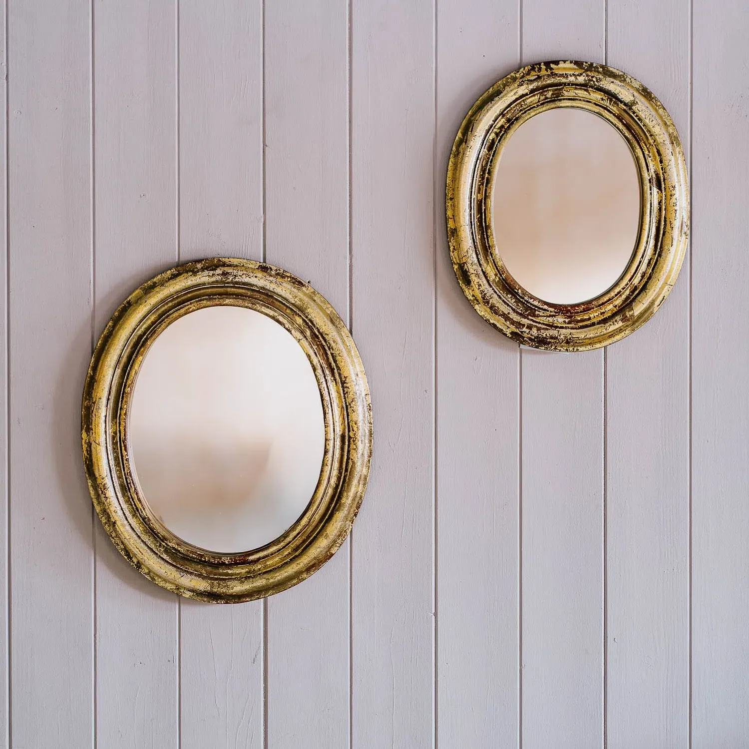 Large Oval Wooden Wall Mirror - Antiqued Gold