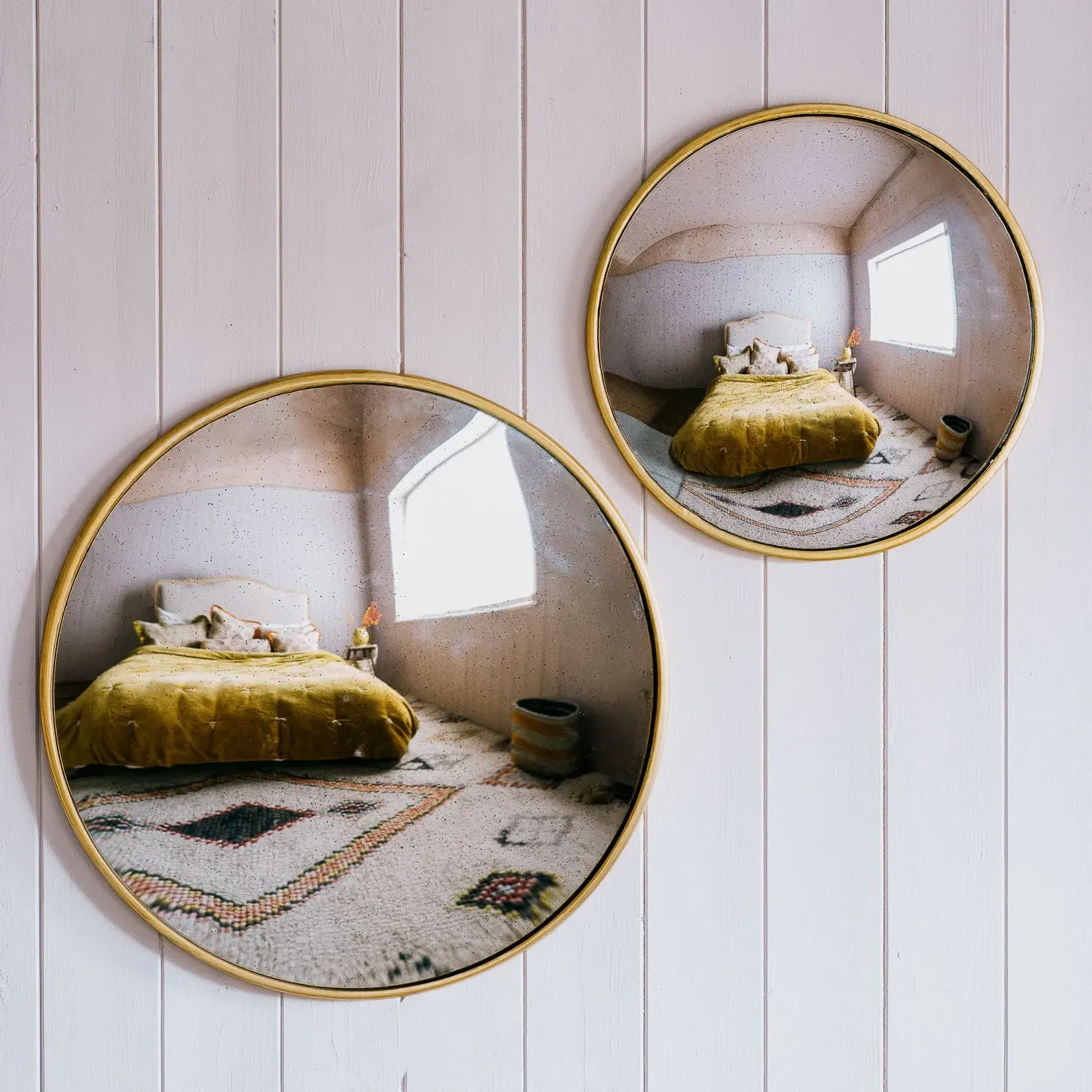 Large Round Convex Wall Mirror - Brass