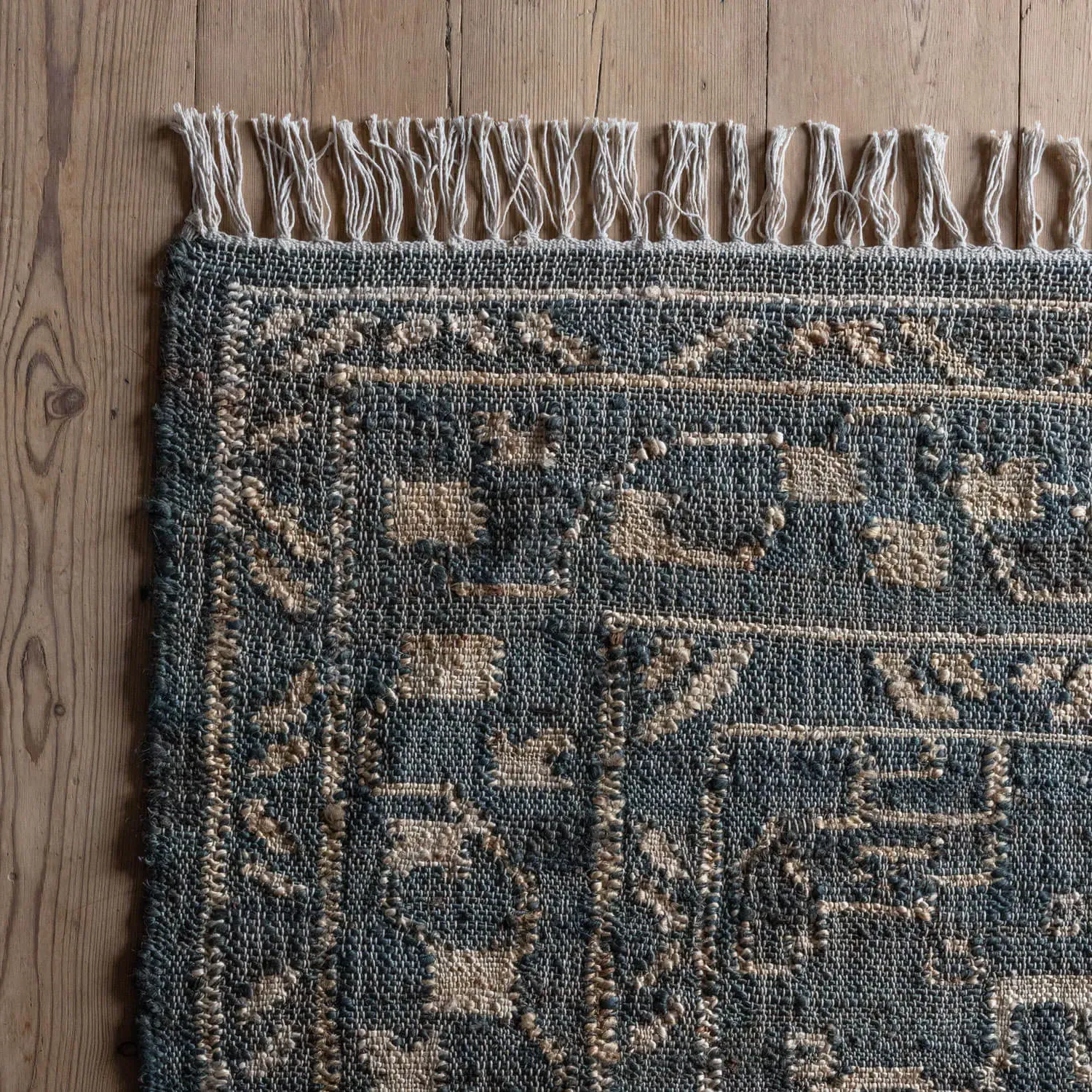 Leo Jute Rug - Ivory, Charcoal