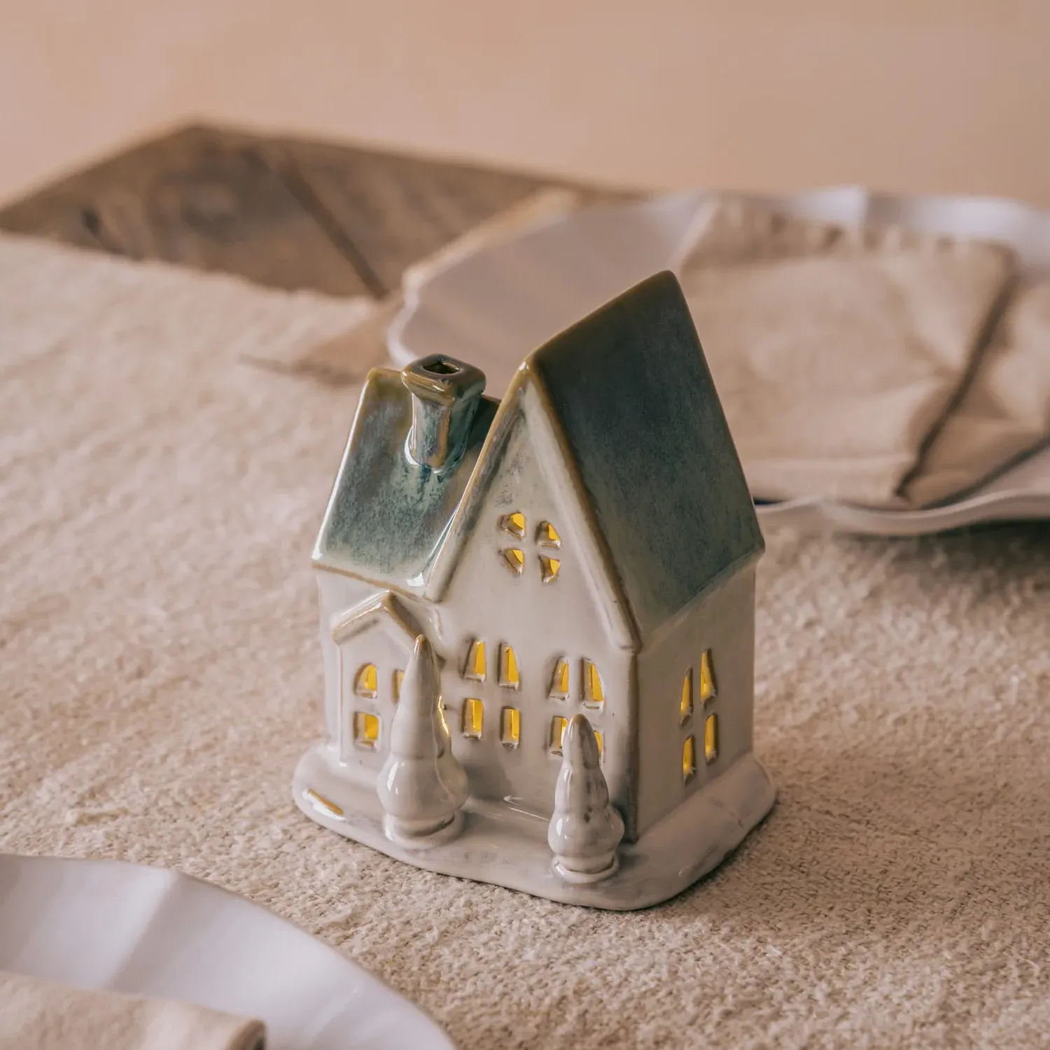 Lit Chalet Decoration - Green, Ceramic image