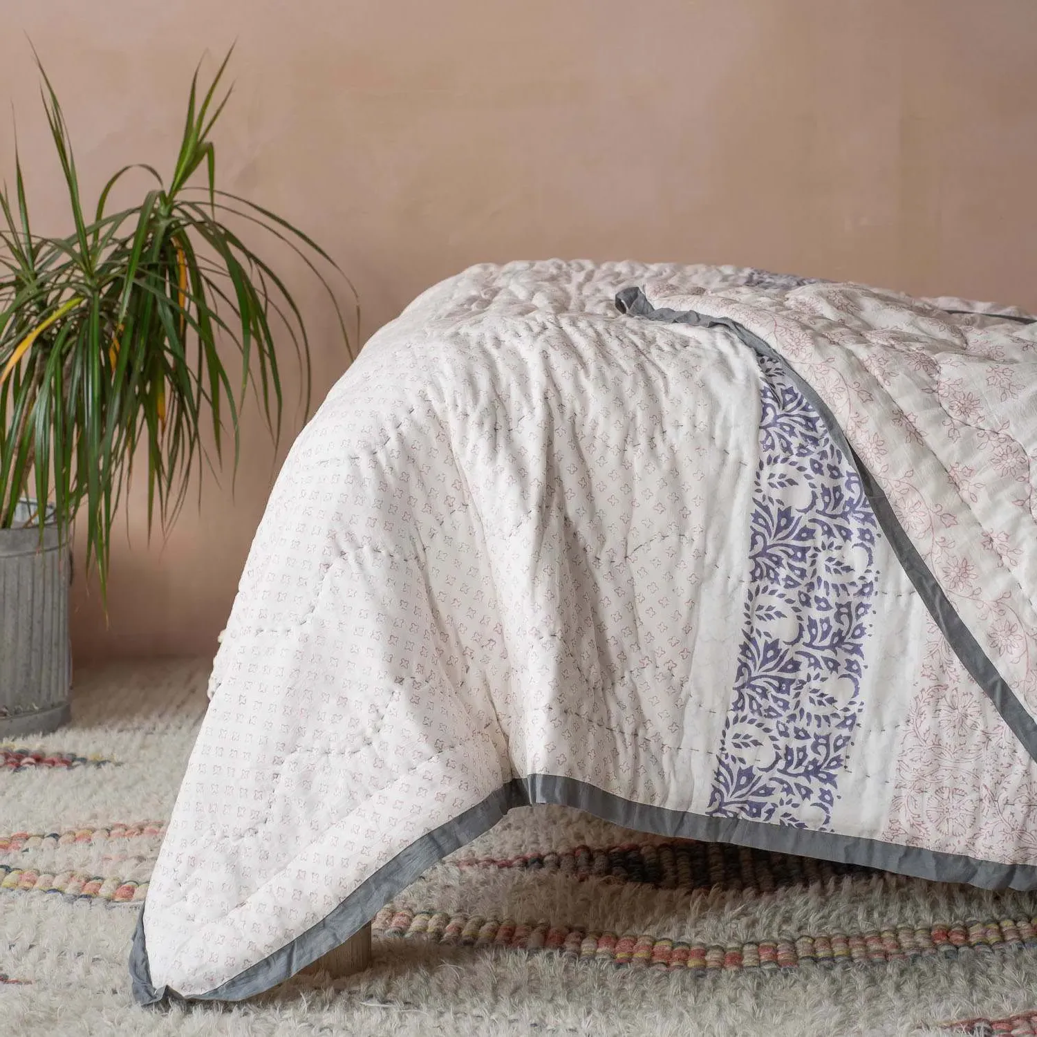 Lucinda King Size Quilt - Cotton image