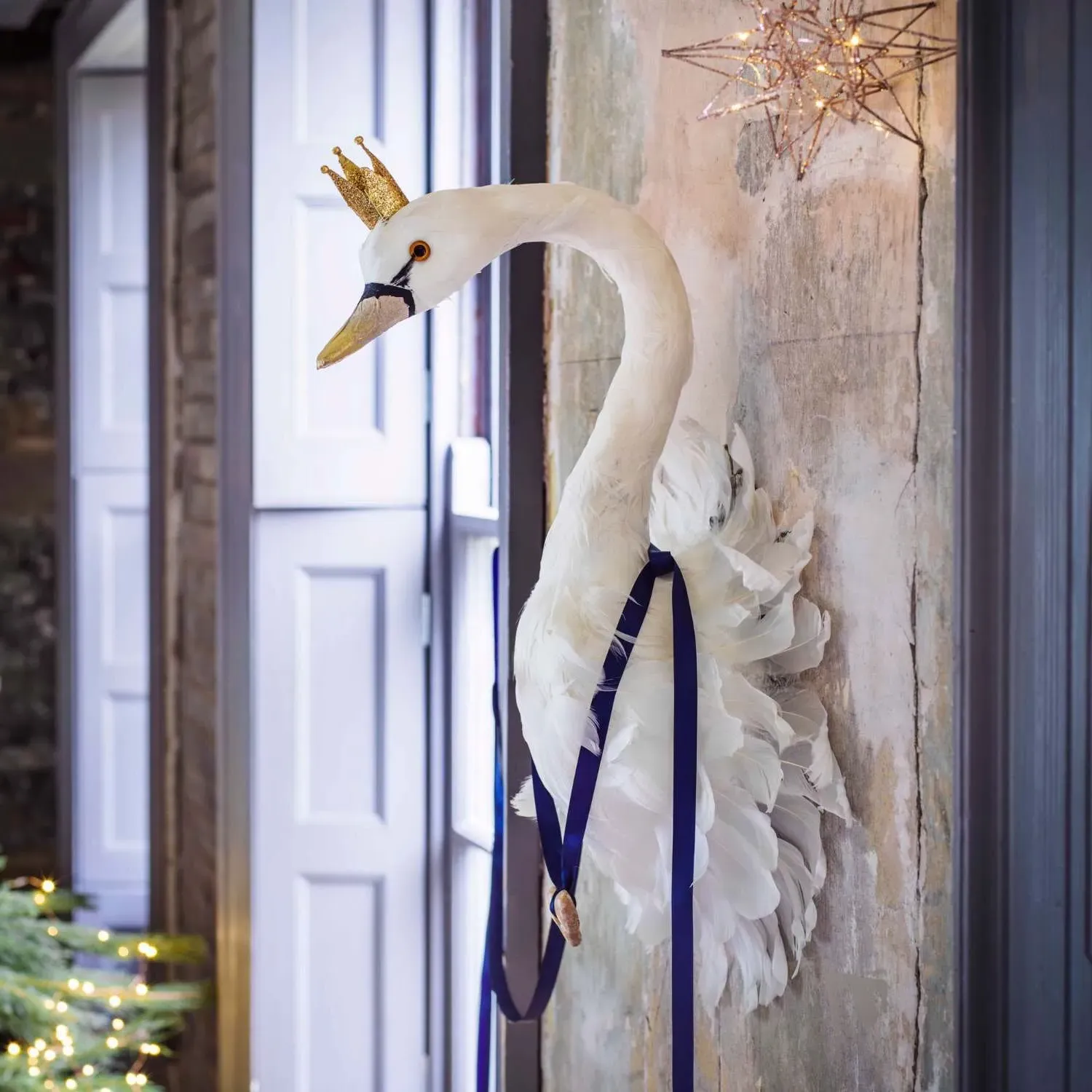 Majesty Swan Head Wall Art - White image