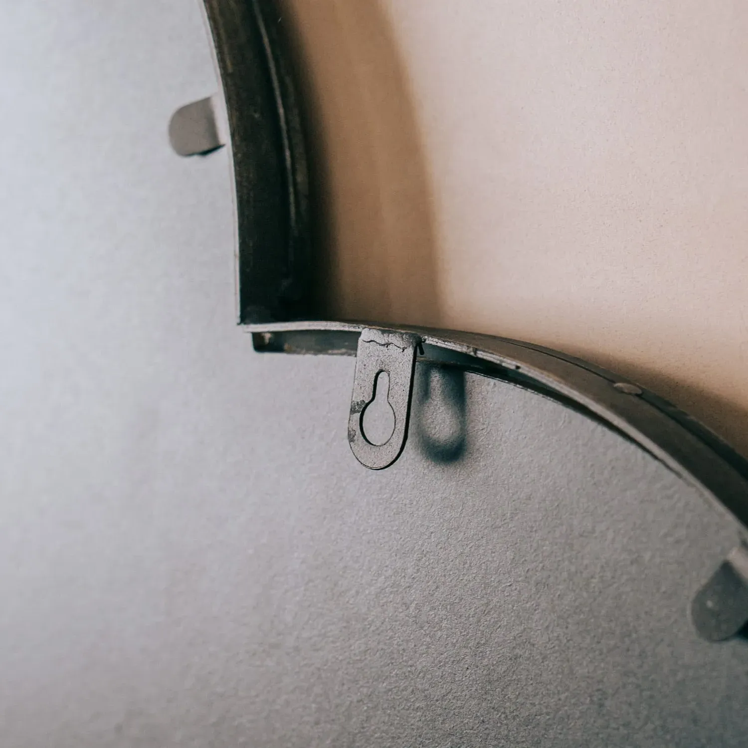 Nouvelle Round Wall Mirror - Metal