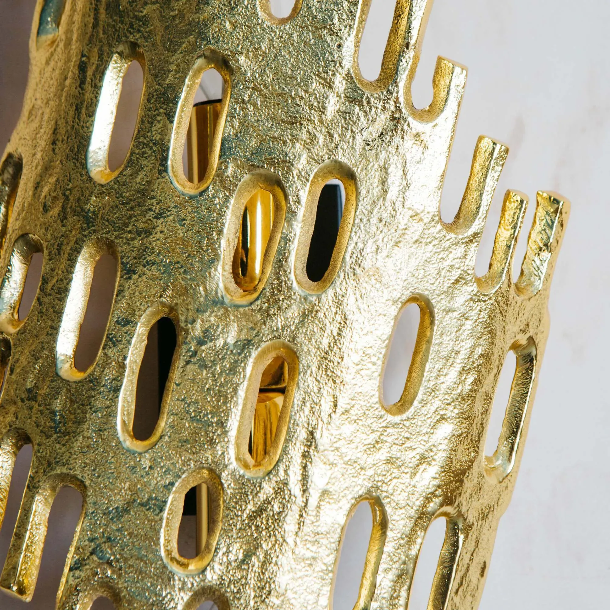 Nyssa Wall Light - Gold, Aluminium