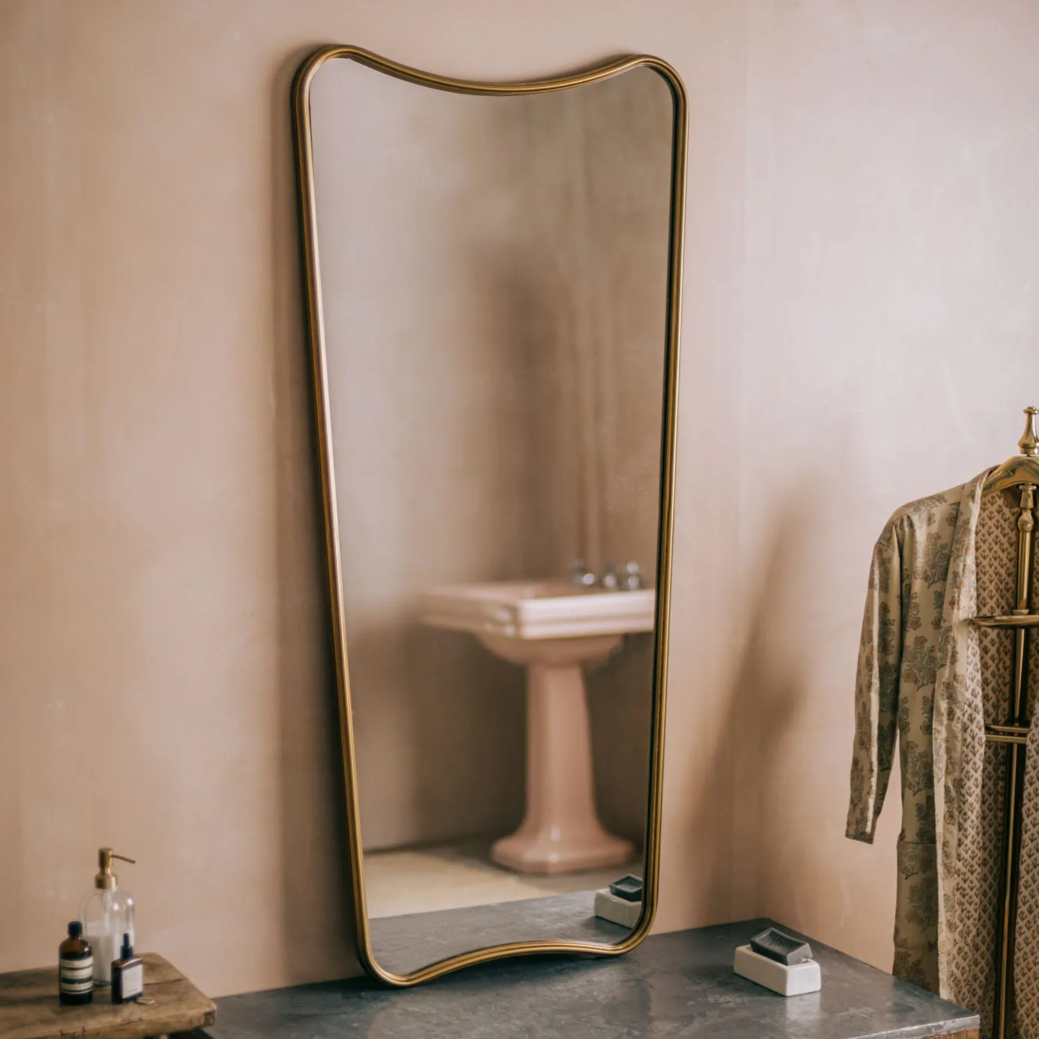 Olly Wall Mirror - Gold