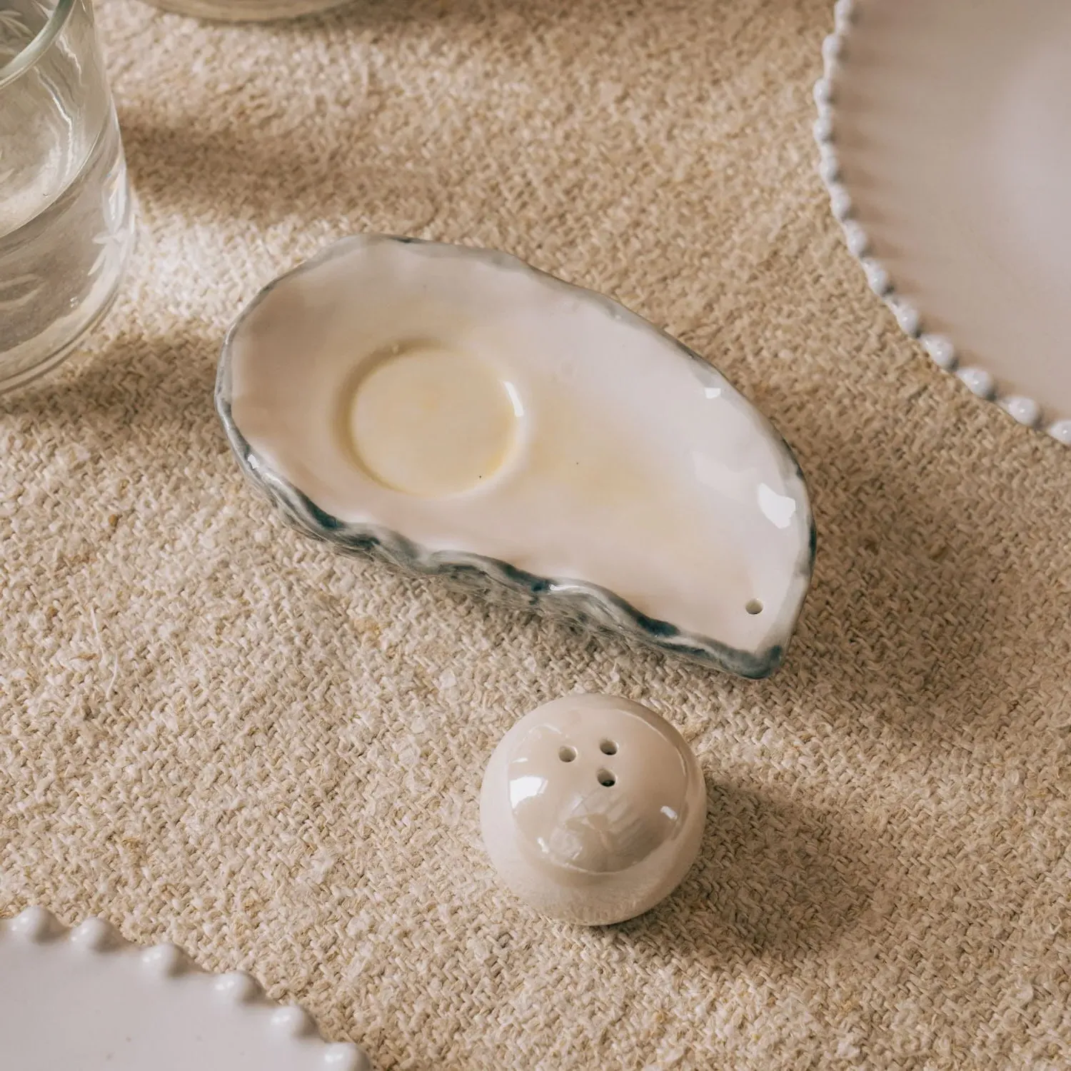 Oyster Salt and Pepper Set - Porcelain