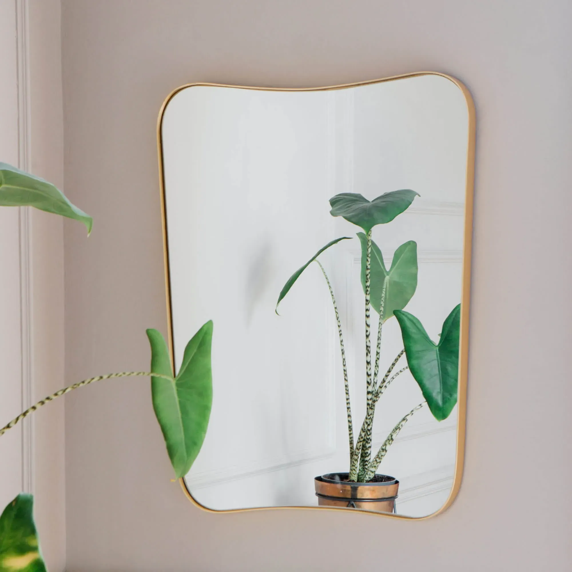 Ozzy Rectangular Mirror - Gold image