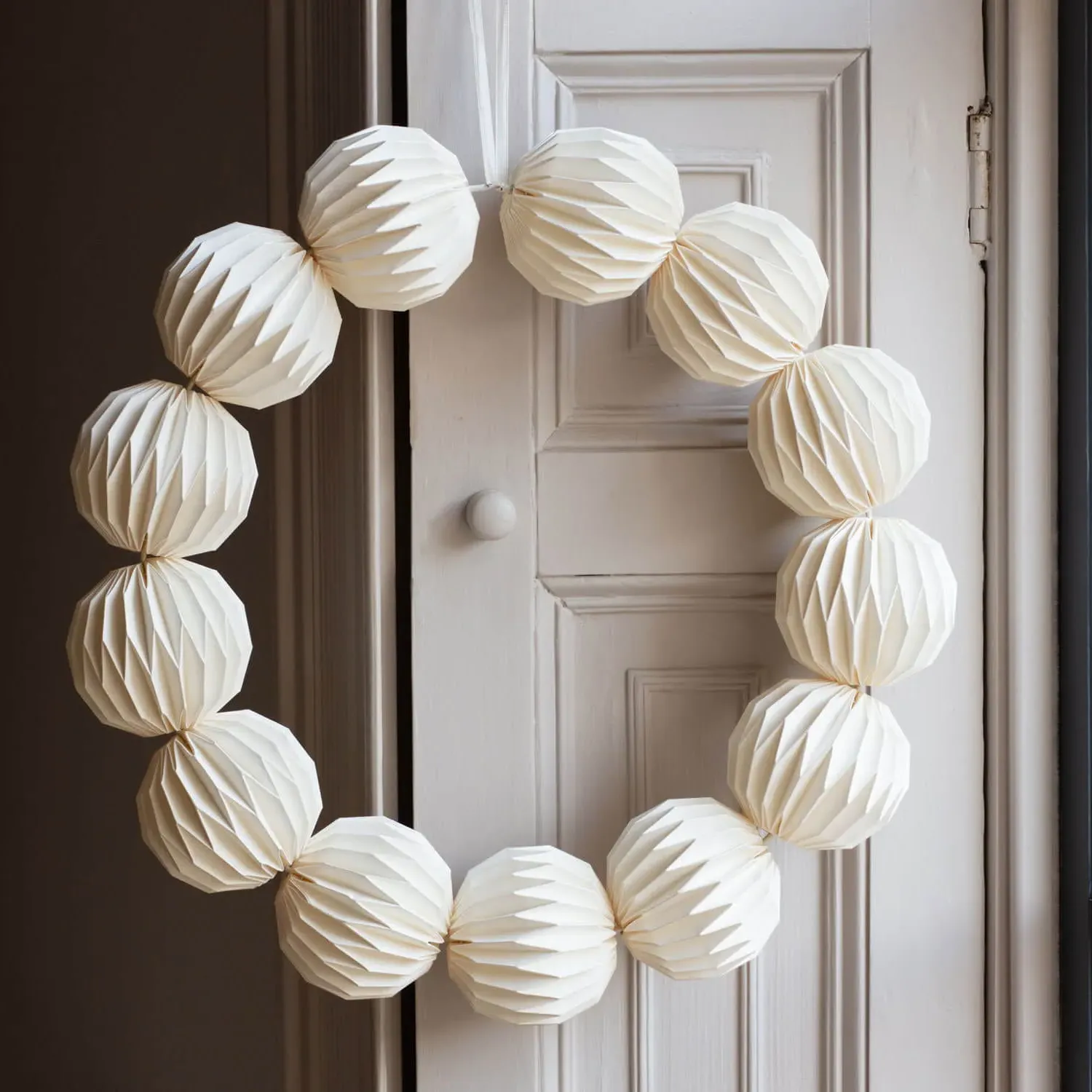 Paper Ball Origami Wreath - Cream image