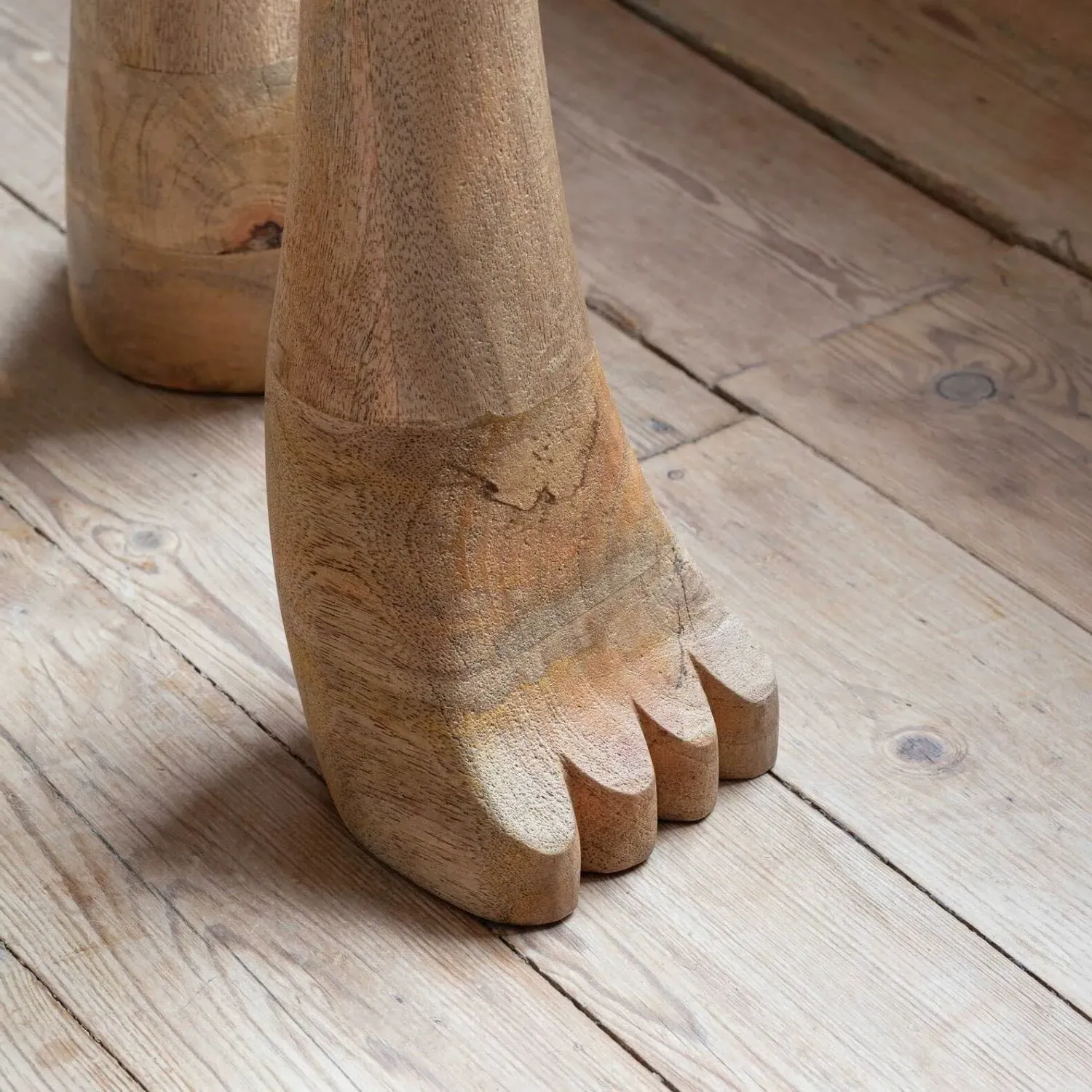 Paws Side Table - Mango Wood