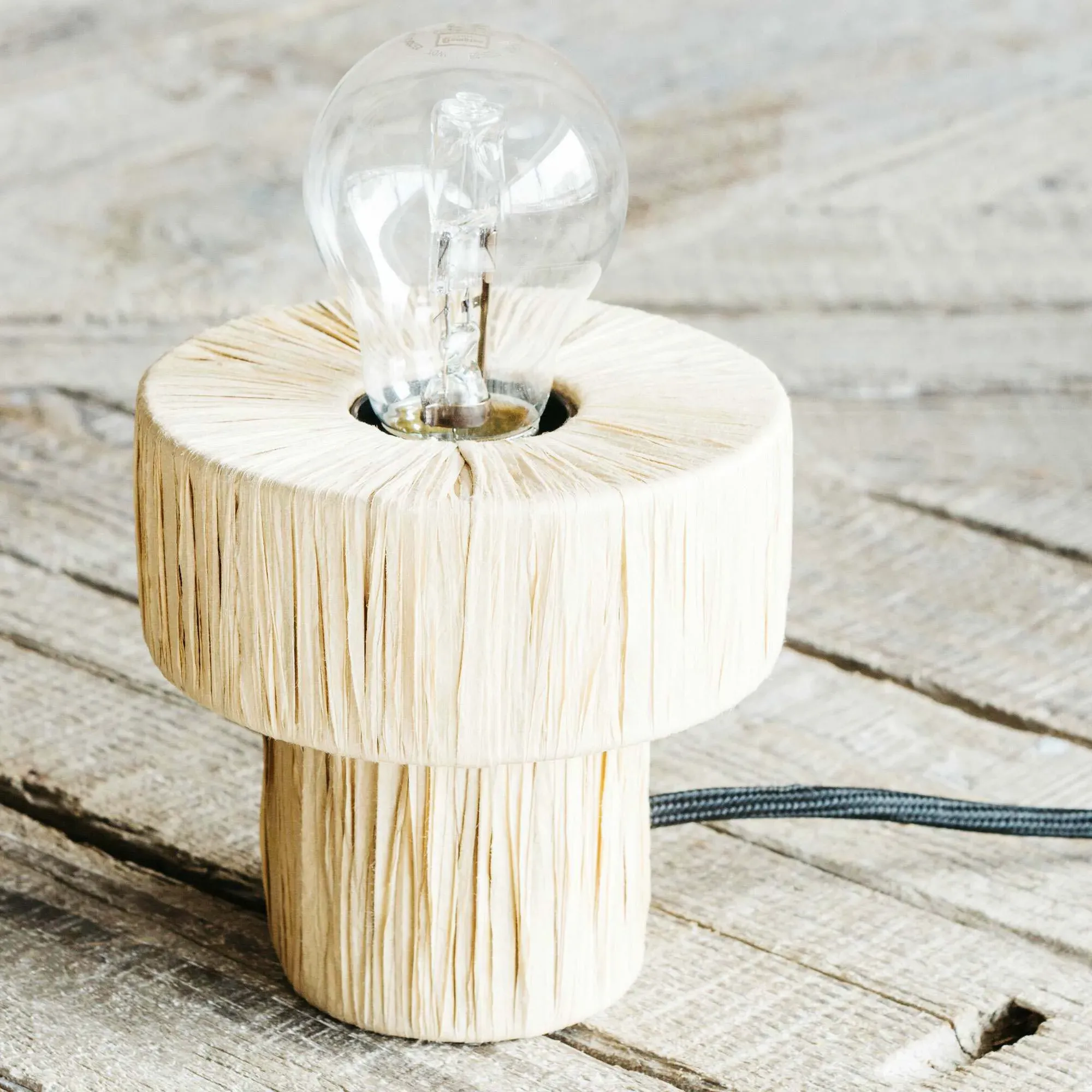 Raffy Table Lamp - Natural, Raffia