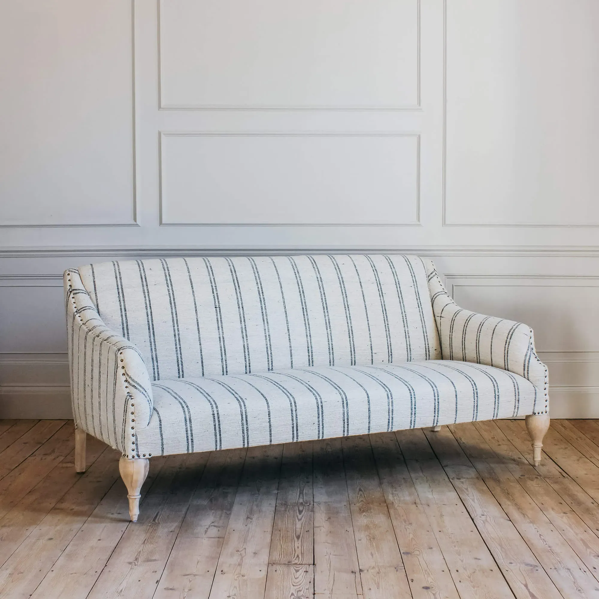 Renée 2.5-Seater Sofa - Mango Wood
