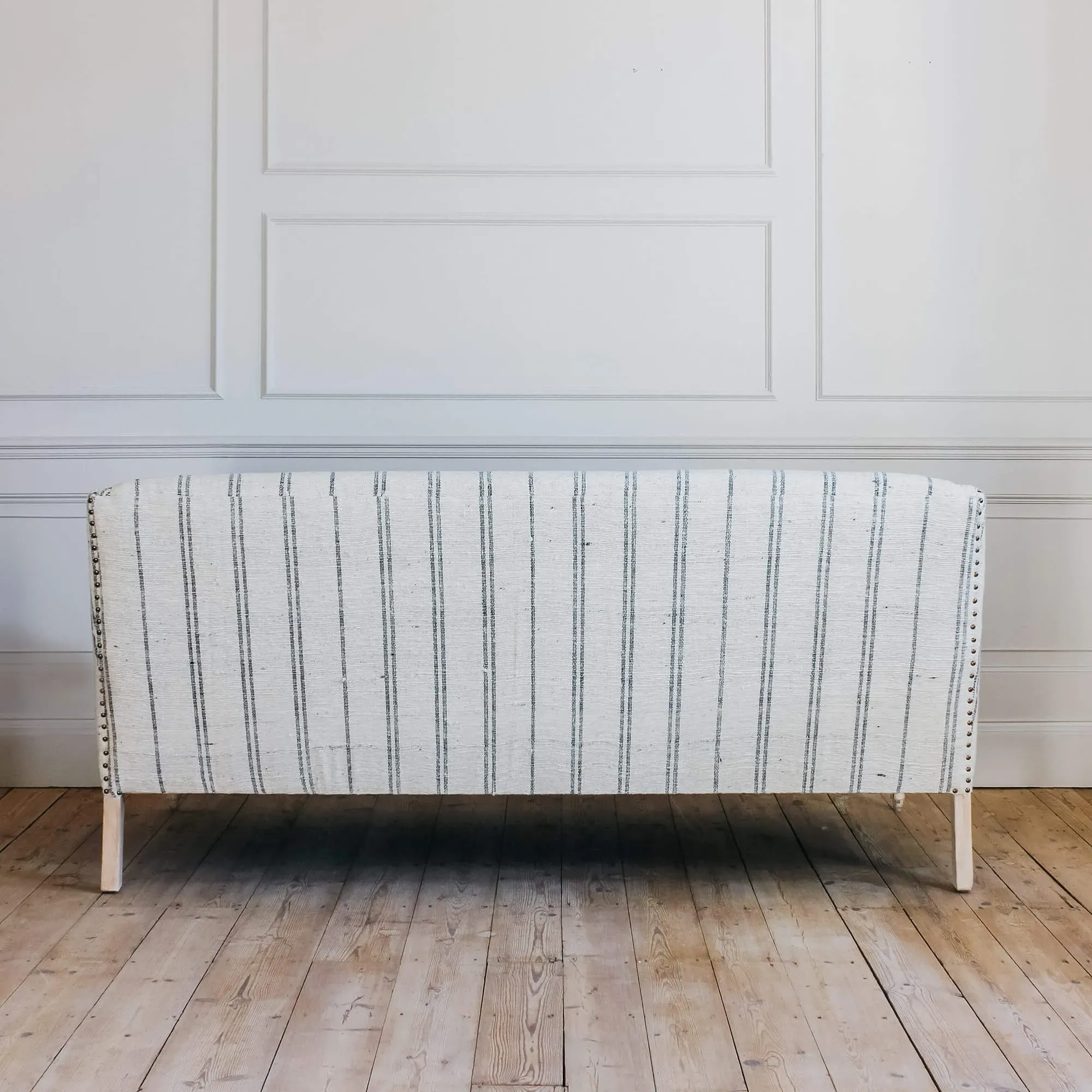 Renée 2.5-Seater Sofa - Mango Wood