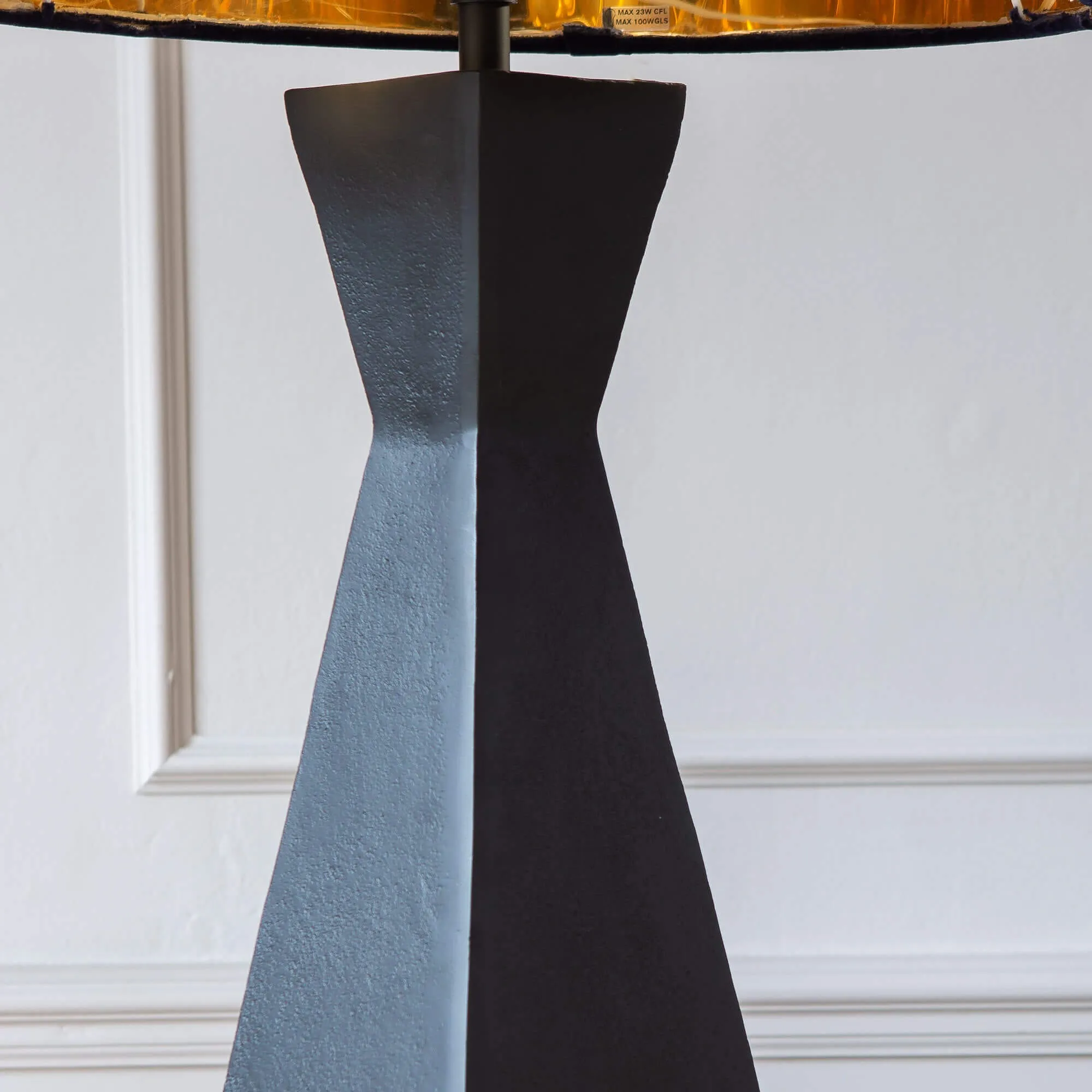 Rodin Table Lamp - Black, Aluminium