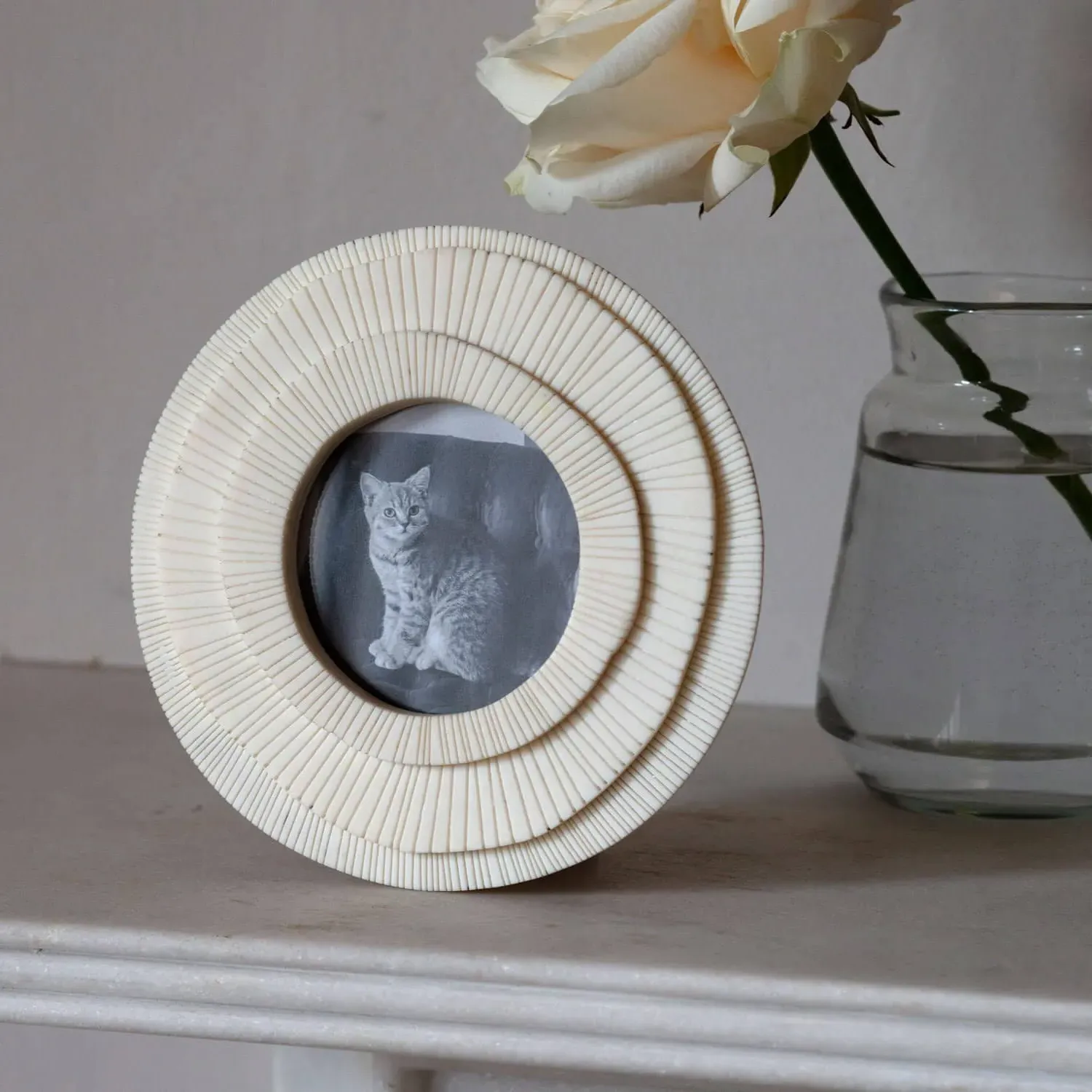 Round Layered Photo Frame - Ivory image