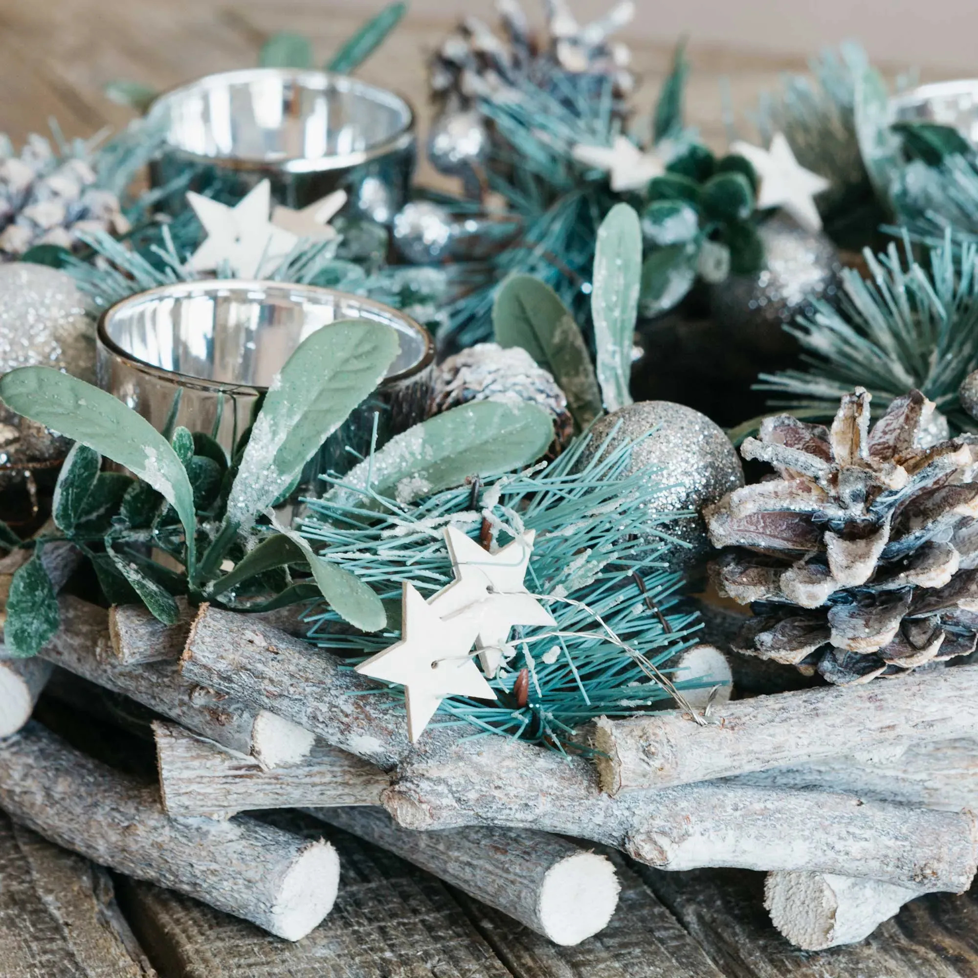 Round Pinecone Candle Wreath - Silver