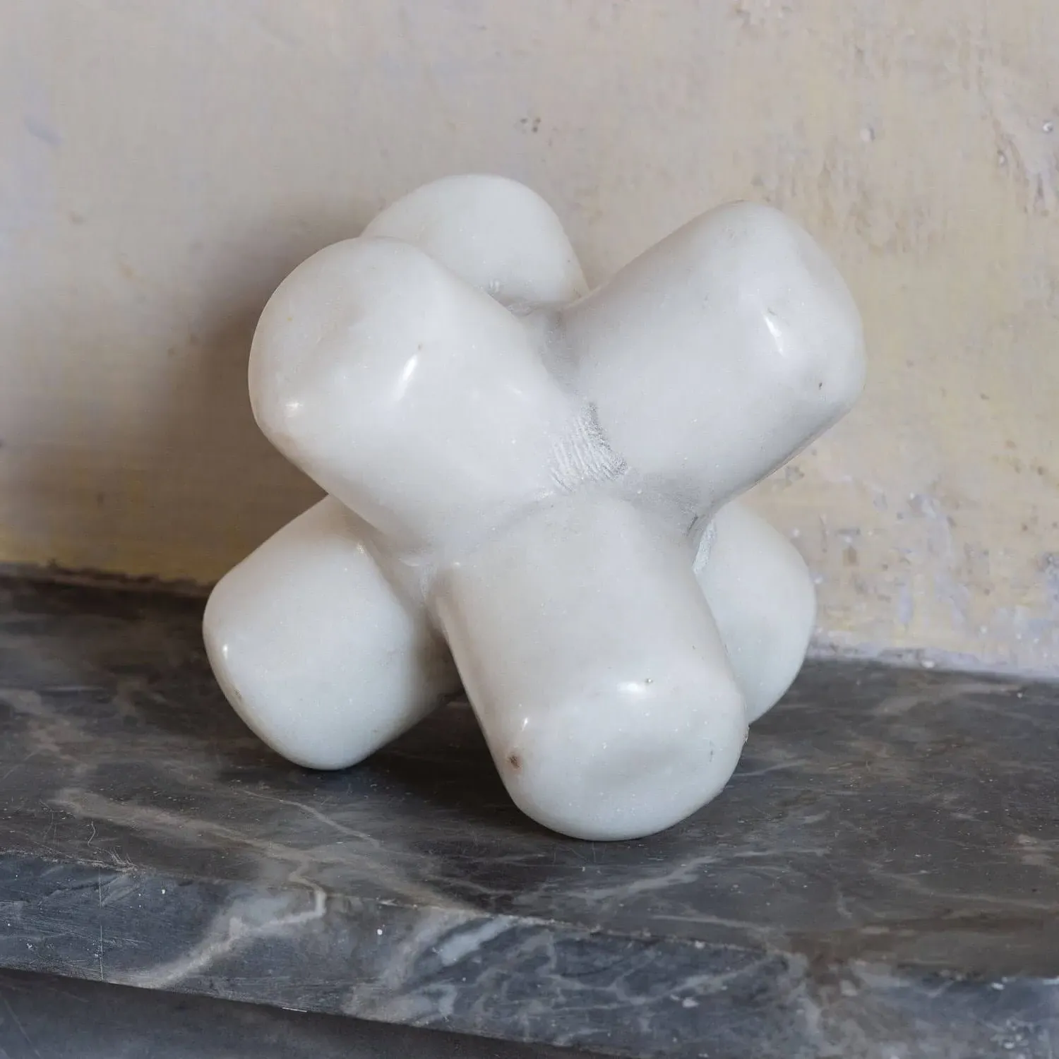 Rounded Marble Jack - White image