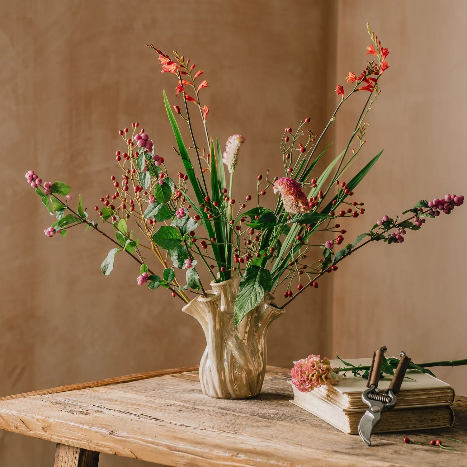 Sand Multi-Valve Vase Small - Sand, Ceramic image