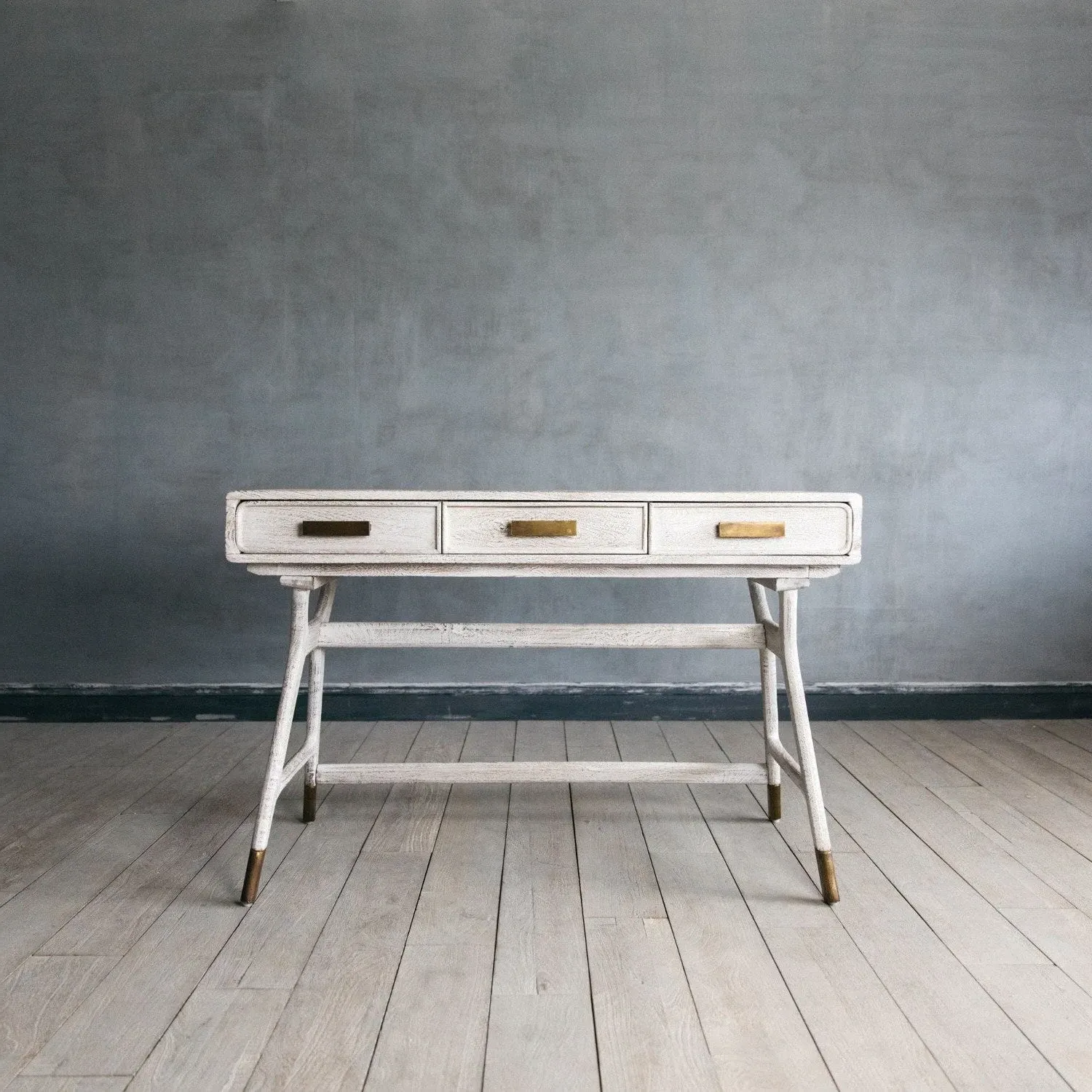 Sandblasted Nordic Desk - Mango Wood