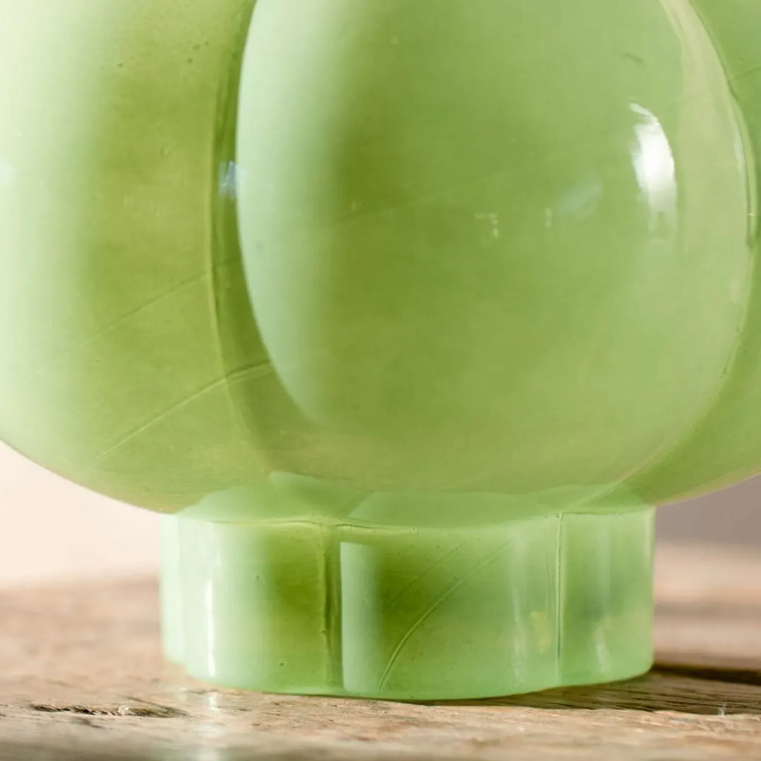 Scalloped Glass Vase - Mint Green