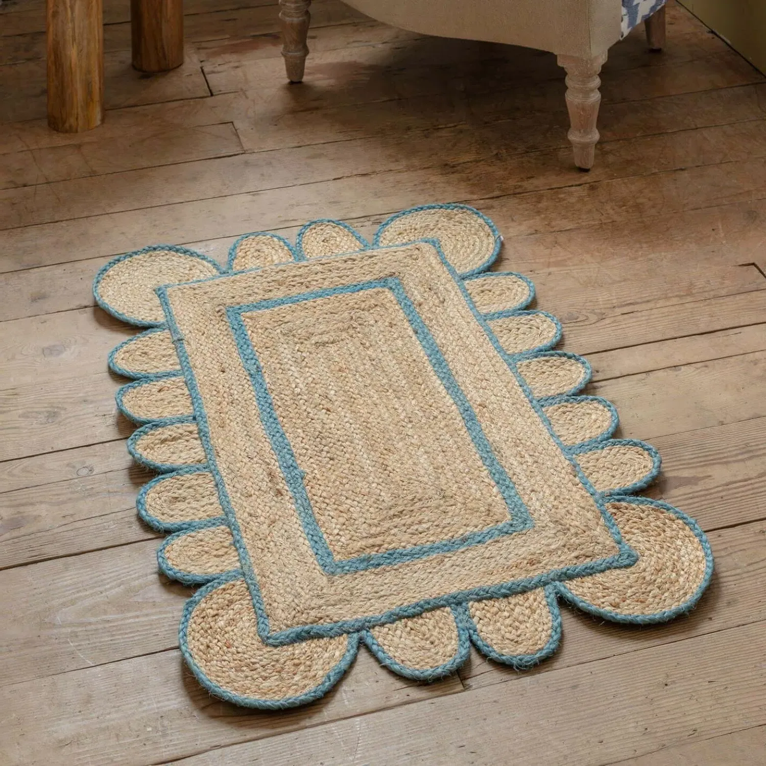 Scalloped Jute Rug - Blue image