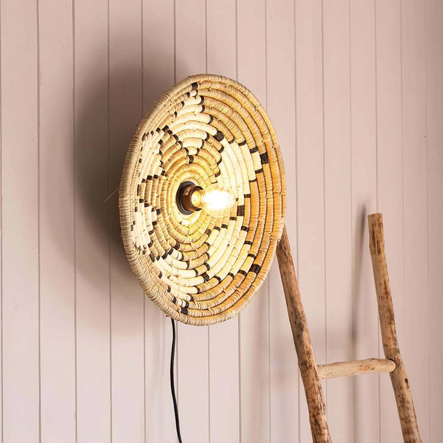 Seagrass Plate Wall Light - White