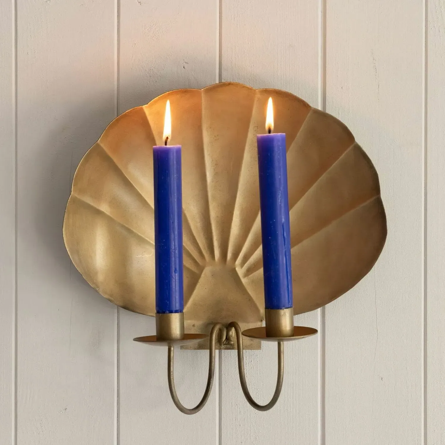 Shell Wall Sconce - Antiqued Brass