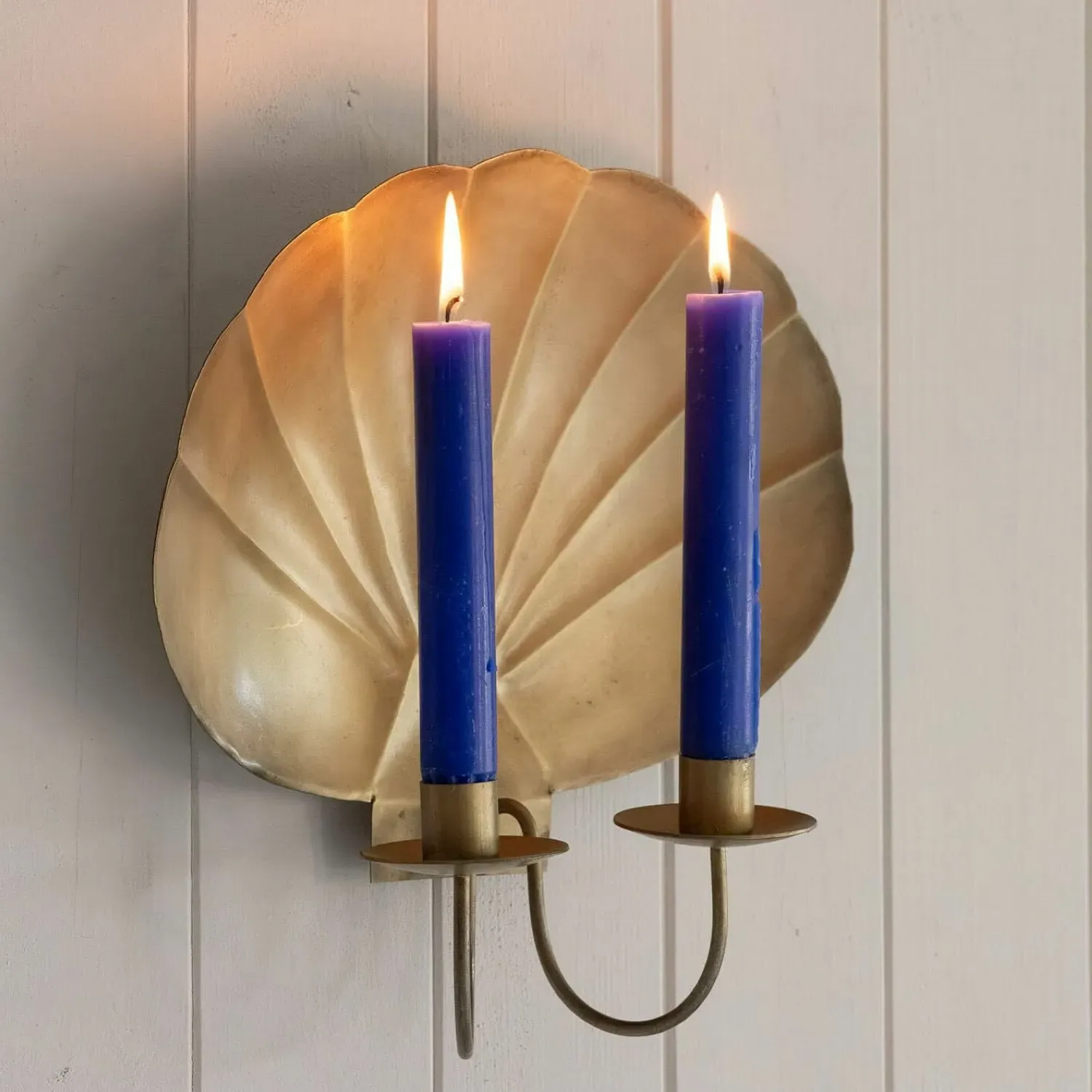 Shell Wall Sconce - Antiqued Brass