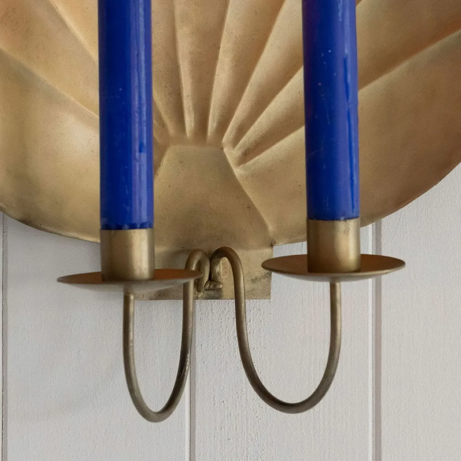 Shell Wall Sconce - Antiqued Brass