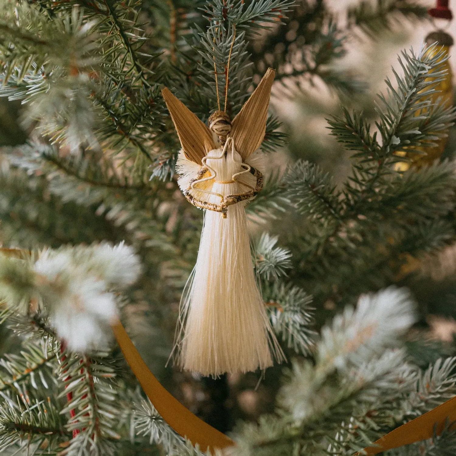 Sisal Angel with Tree - Natural image
