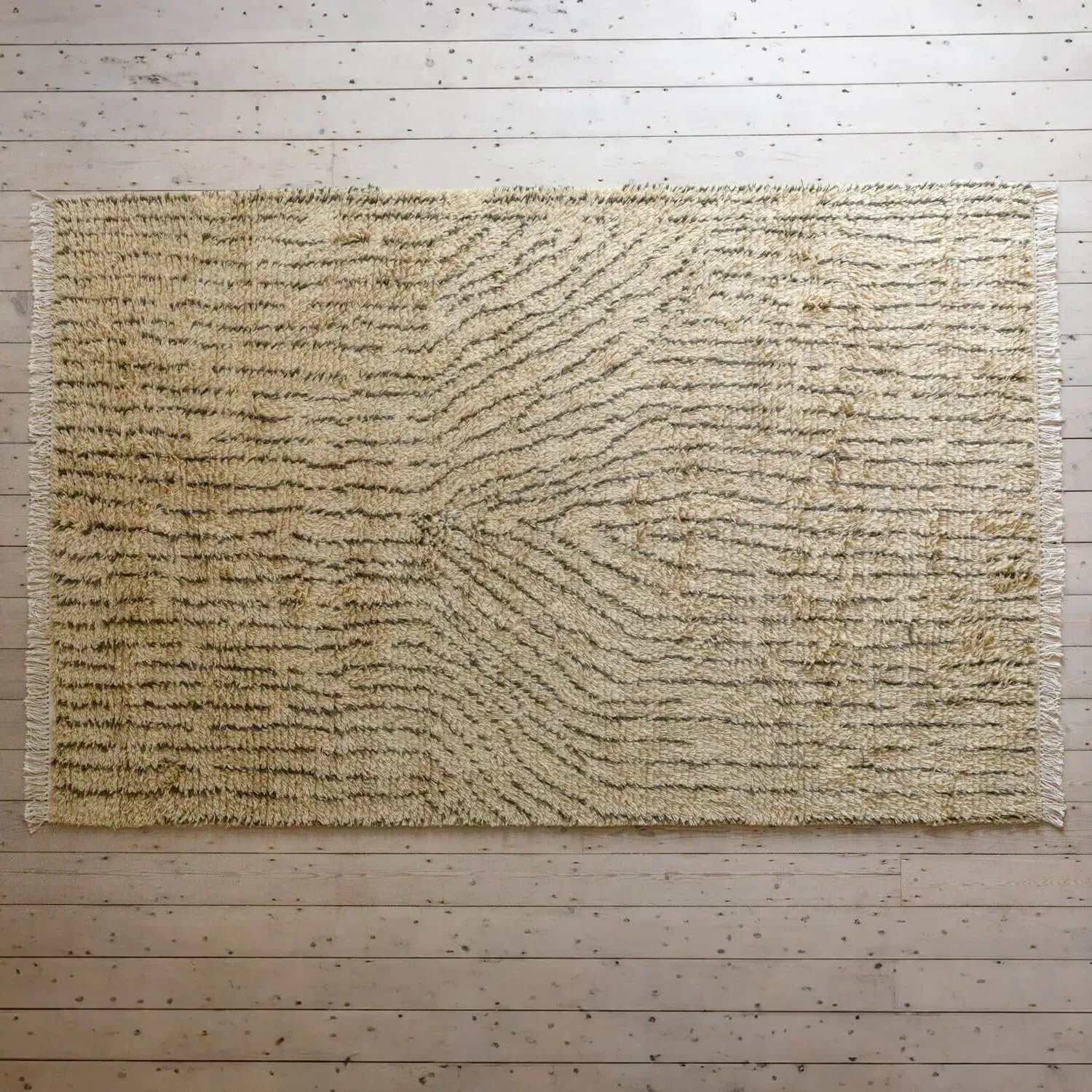 Sloane Shaggy Wool Rug - Stripe Pattern image