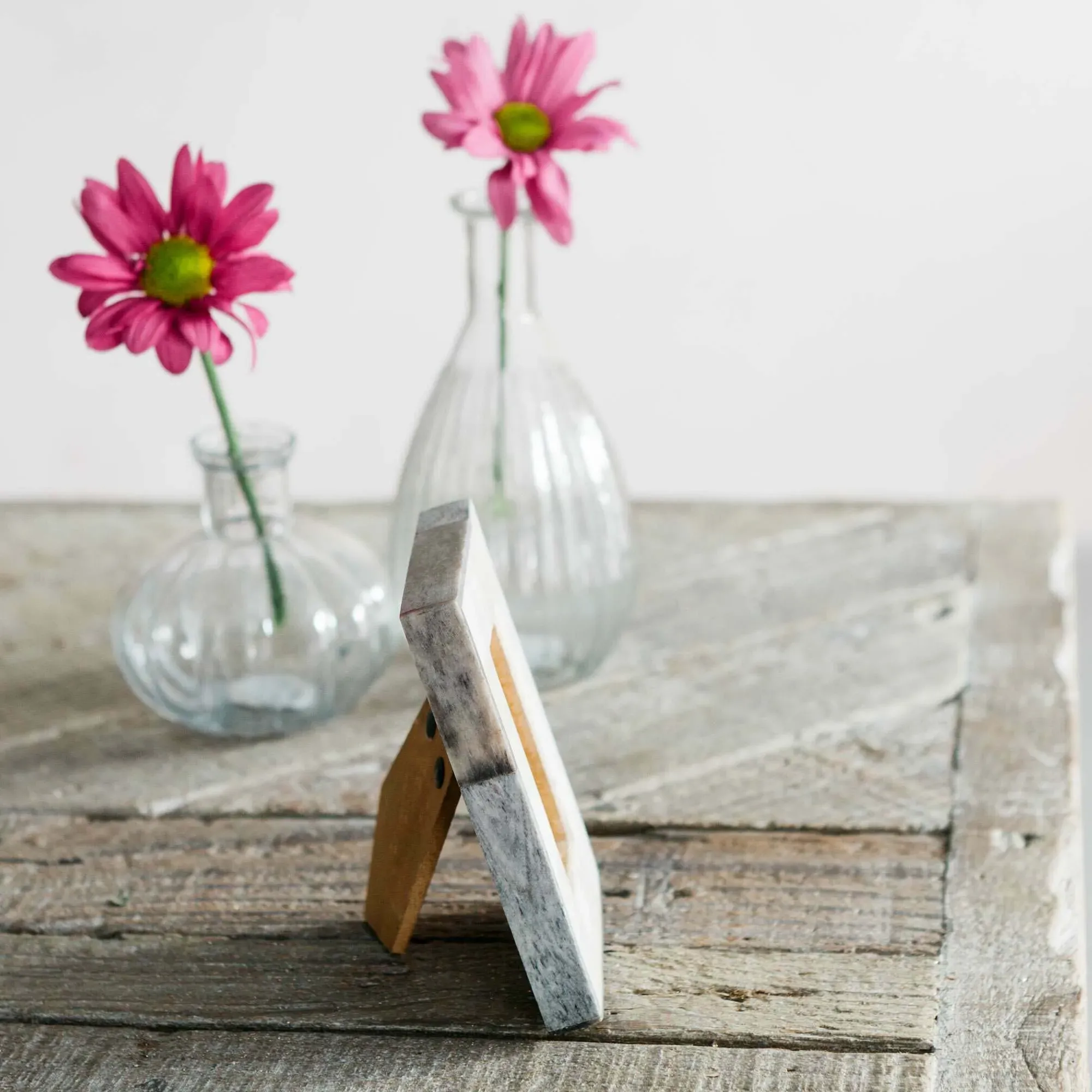 Small Bone Frame with Grey Lipping