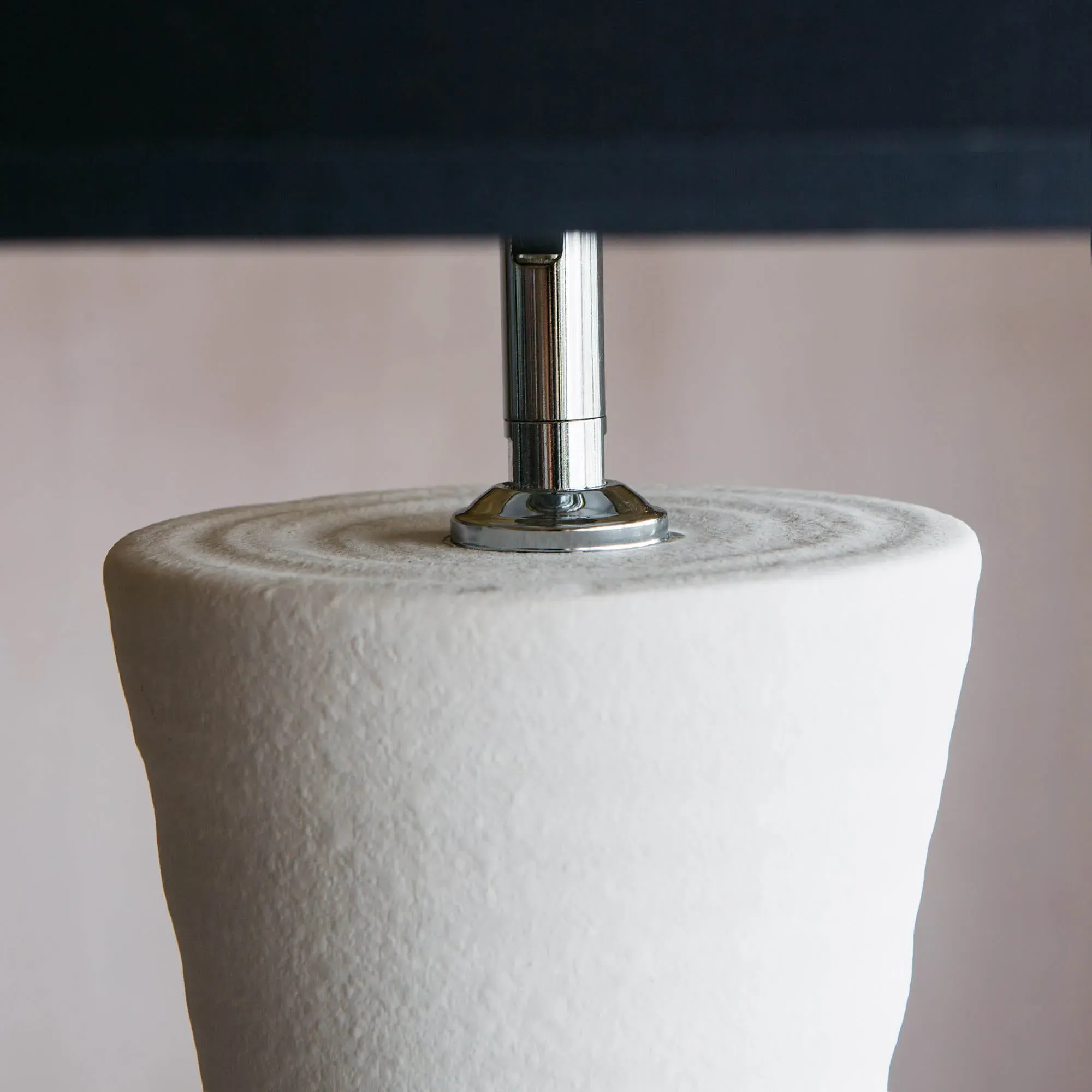 Small Cyrus Ceramic Lamp - White