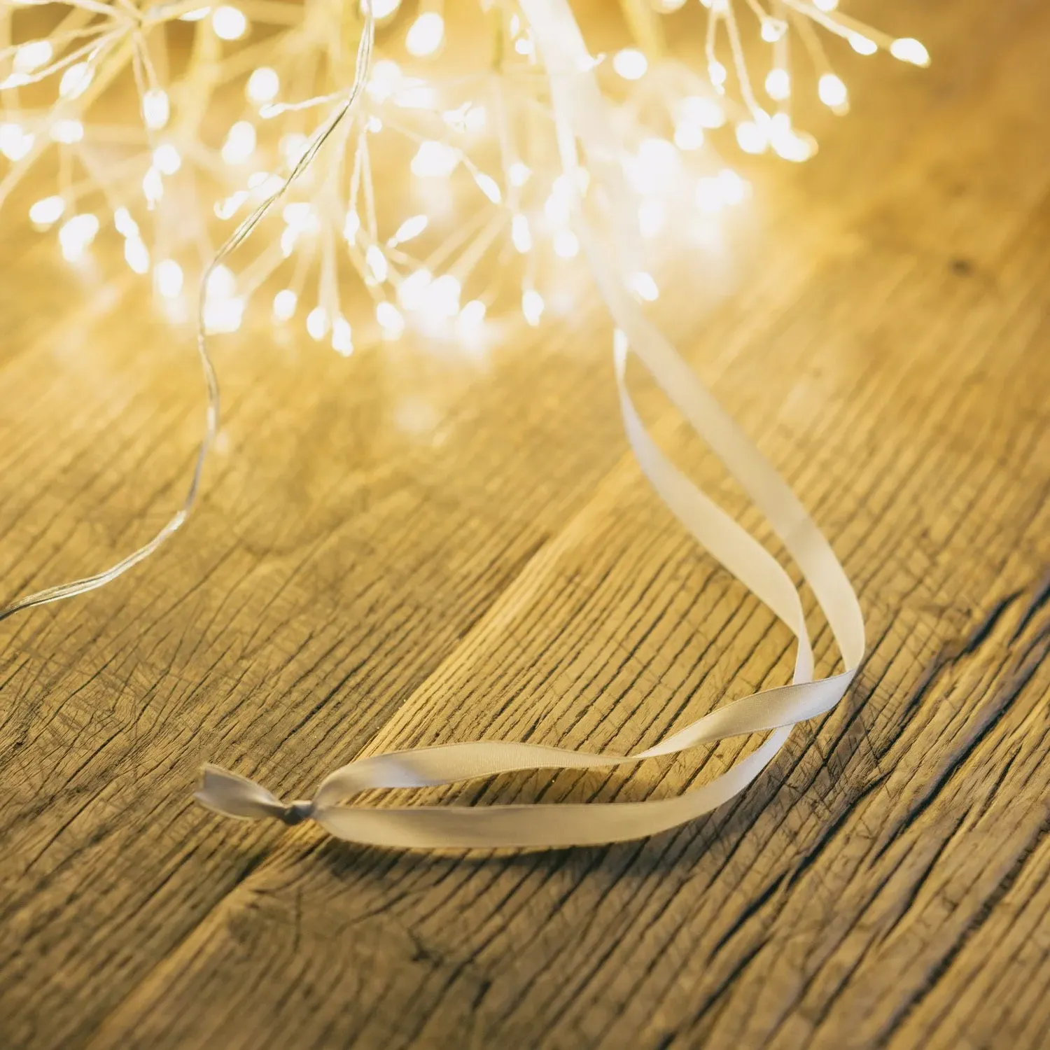 Small Hanging Dandelion Light - Gold