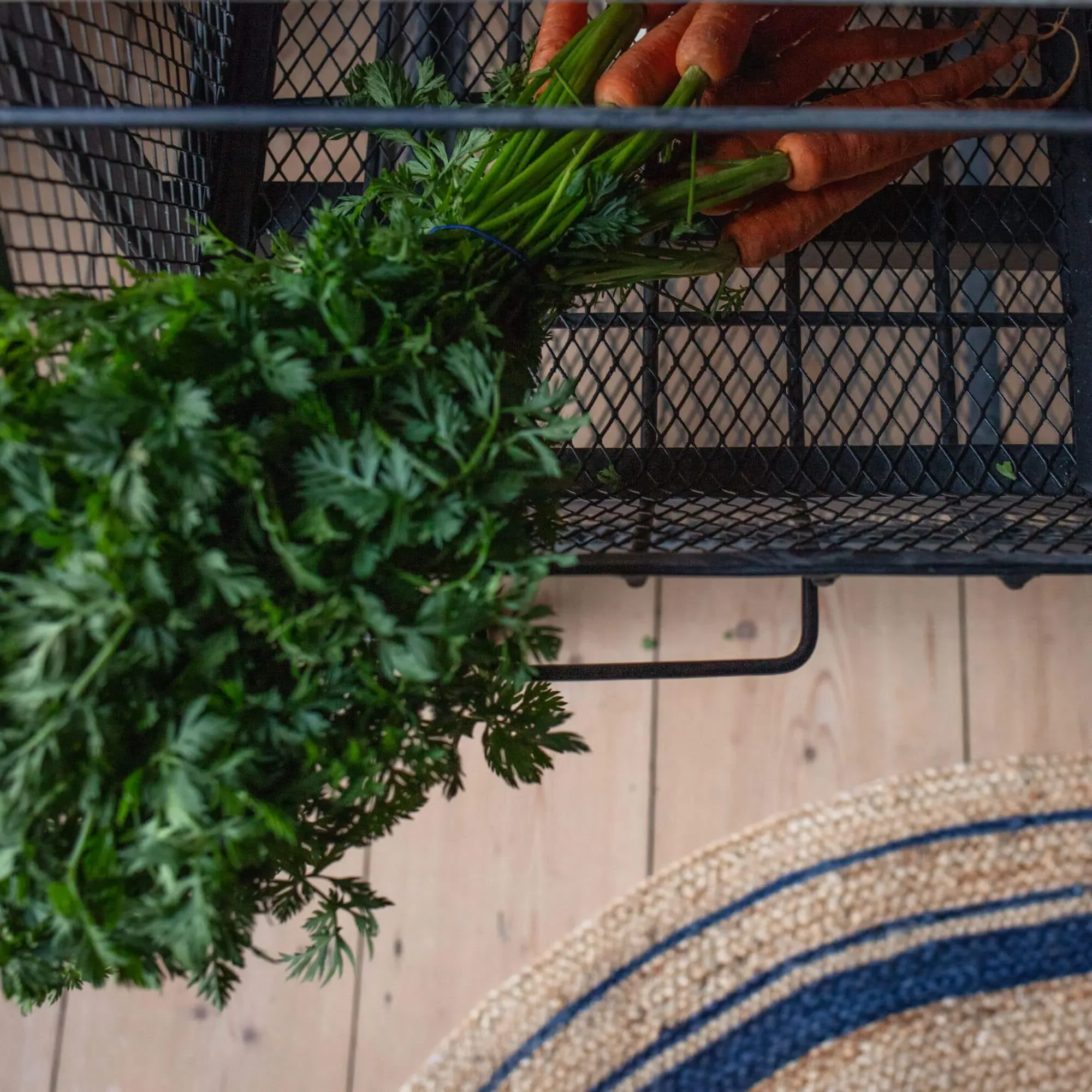 Storage Console on Wheels - White, Marble