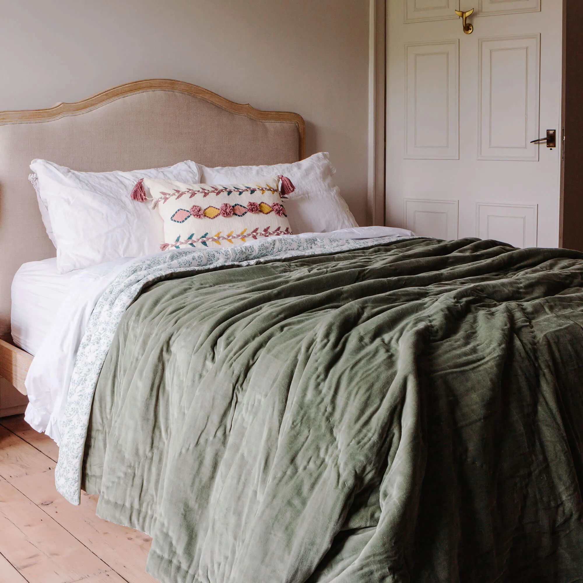 Super King Size Quilt with Printed Reverse - Sage Green, Velvet