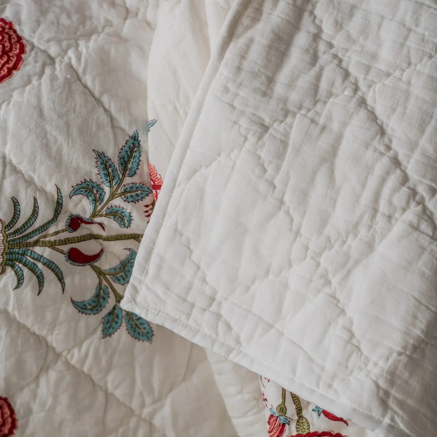 Traditional Flower King Size Quilt - Cotton