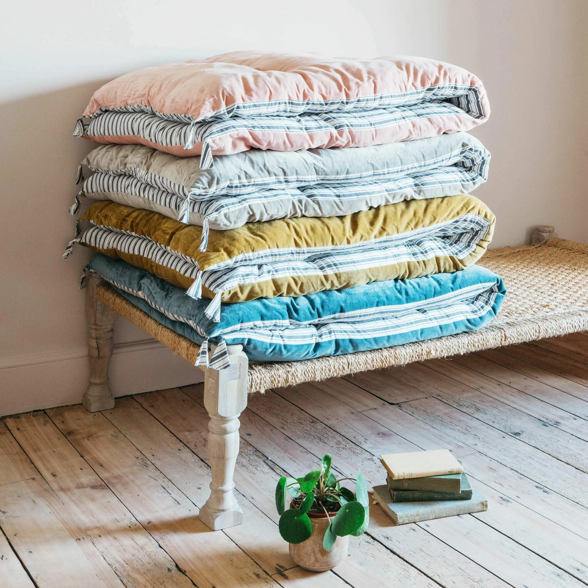 Velvet Bed Roll with Storage Bag - Mustard, Cotton