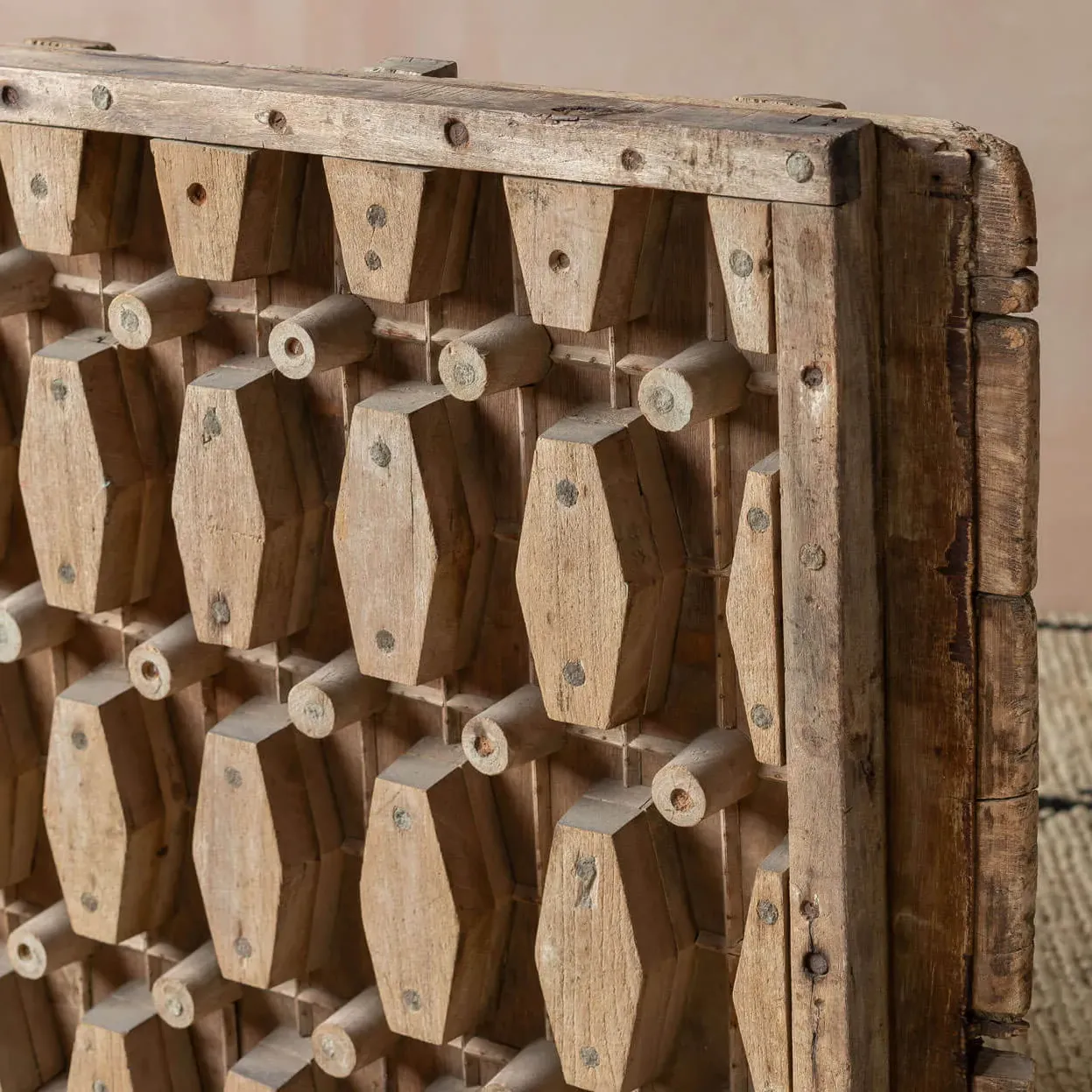 Vintage Decorative Concrete Mould - Reclaimed Wood