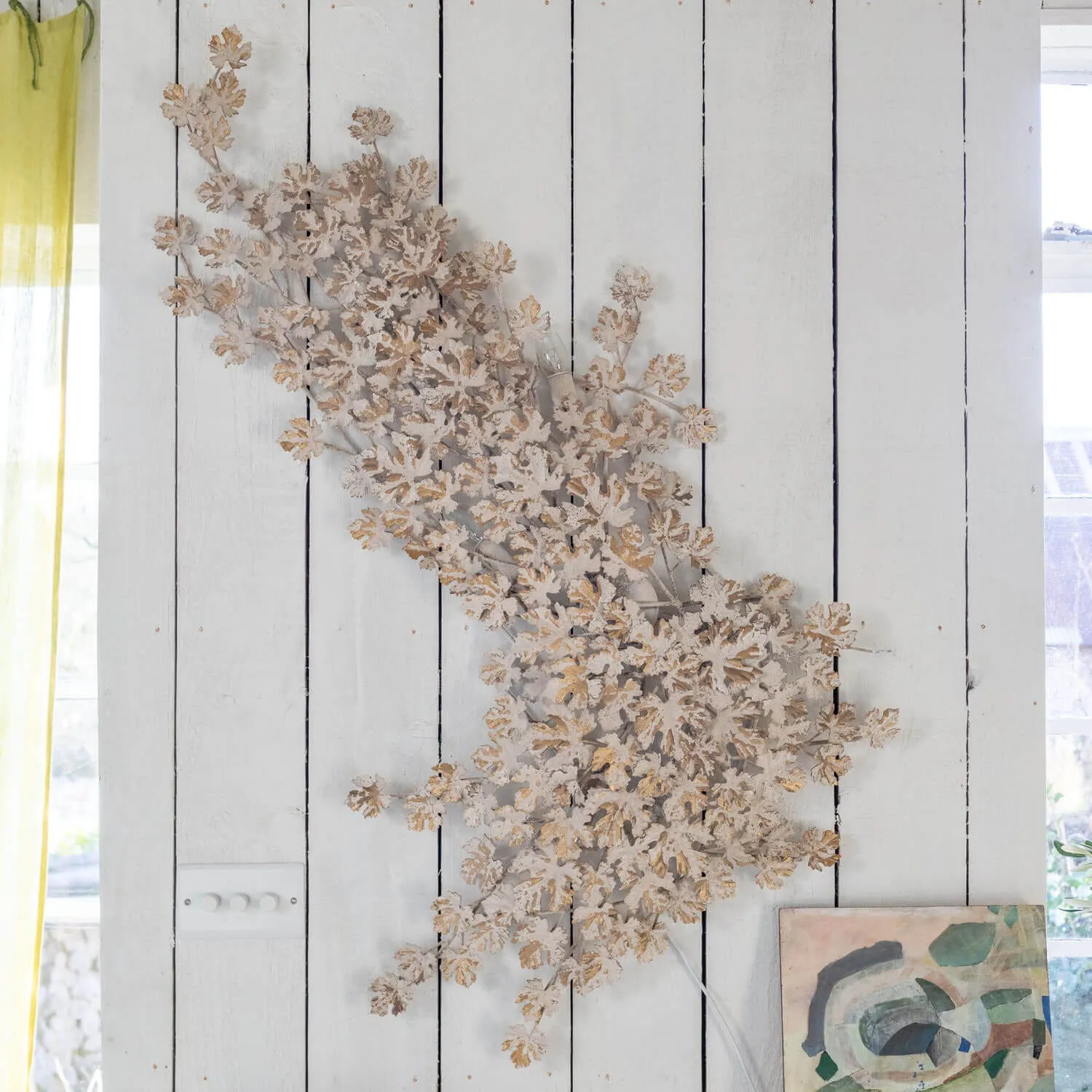 White and Gold Leaves Wall Light - White, Iron