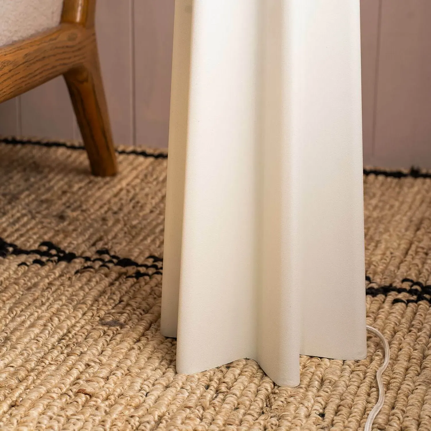 White Wave Floor Lamp - White, Iron